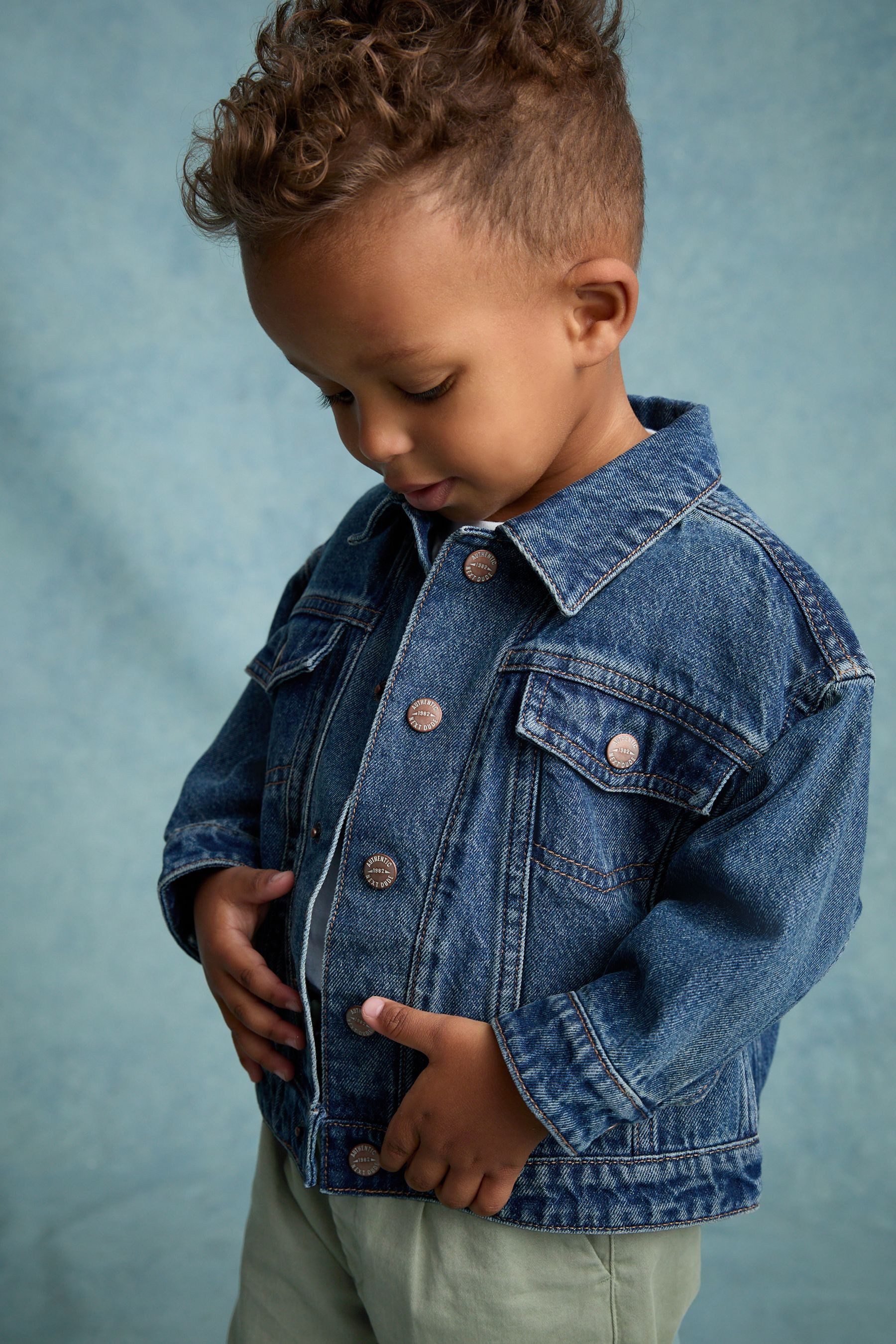 Next Jeansjacke Denim-Jacke aus 100 % Baumwolle (1-St) – Bild 5 von 5