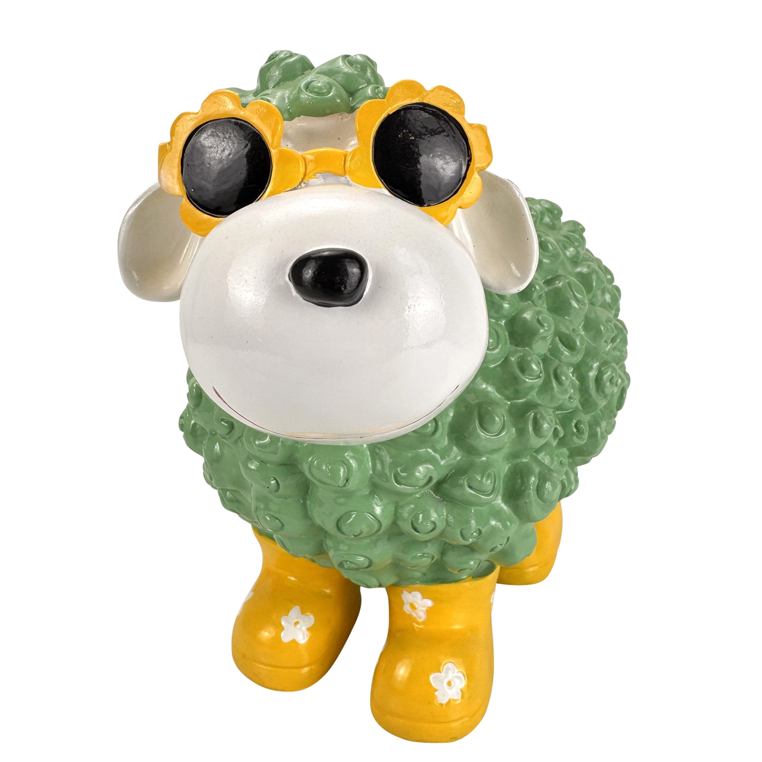 Online-Fuchs Gartenfigur cooles Schaf mit Sonnenbrille - Deko Figuren Garten, Balkon & Terrasse, (mit Blumensonnenbrille, wetterfest), aus langlebigem Kunstharz gefertigt, für außen geeignet - 30 cm groß