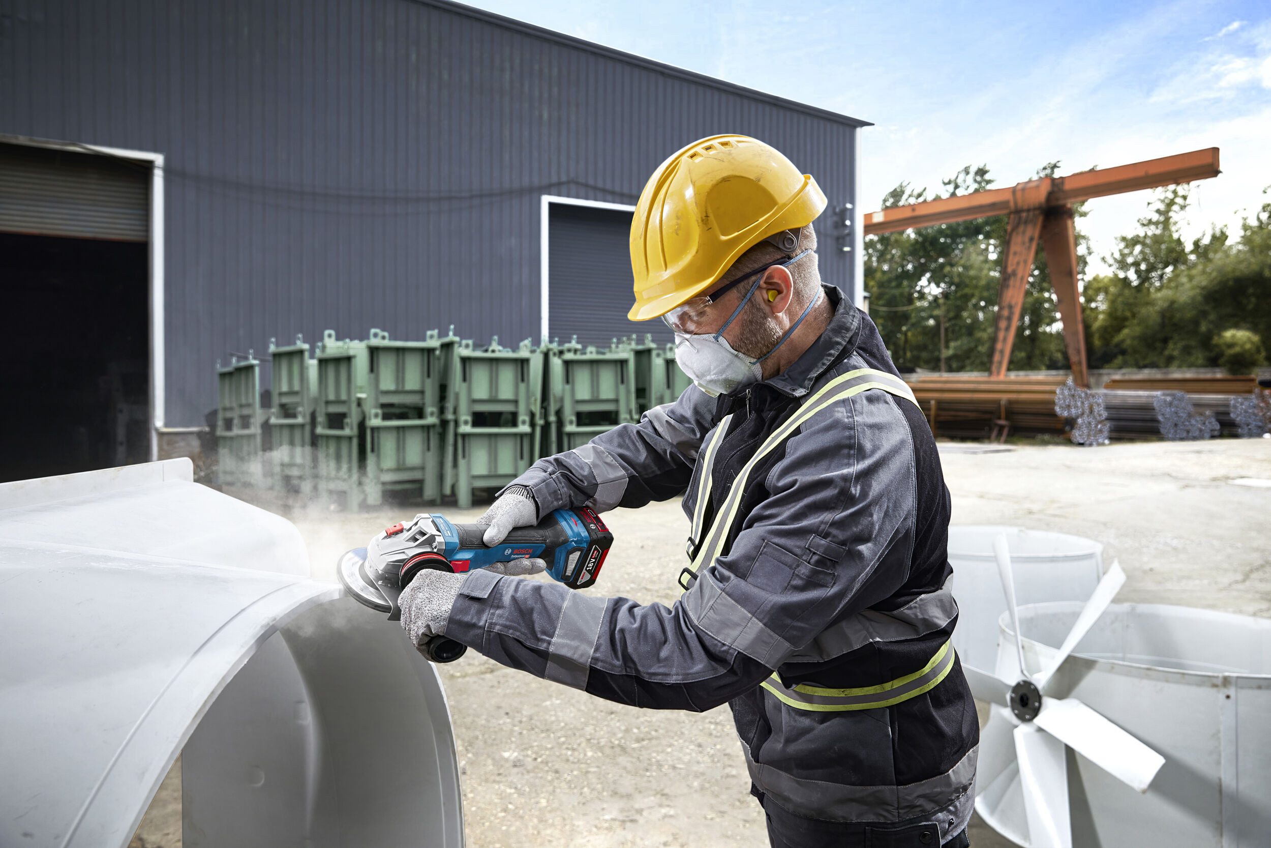 BOSCH Akku-Winkelschleifer GWS 18V-11, max. 9000 U/min, Ohne Akku - in L-BOXX 136