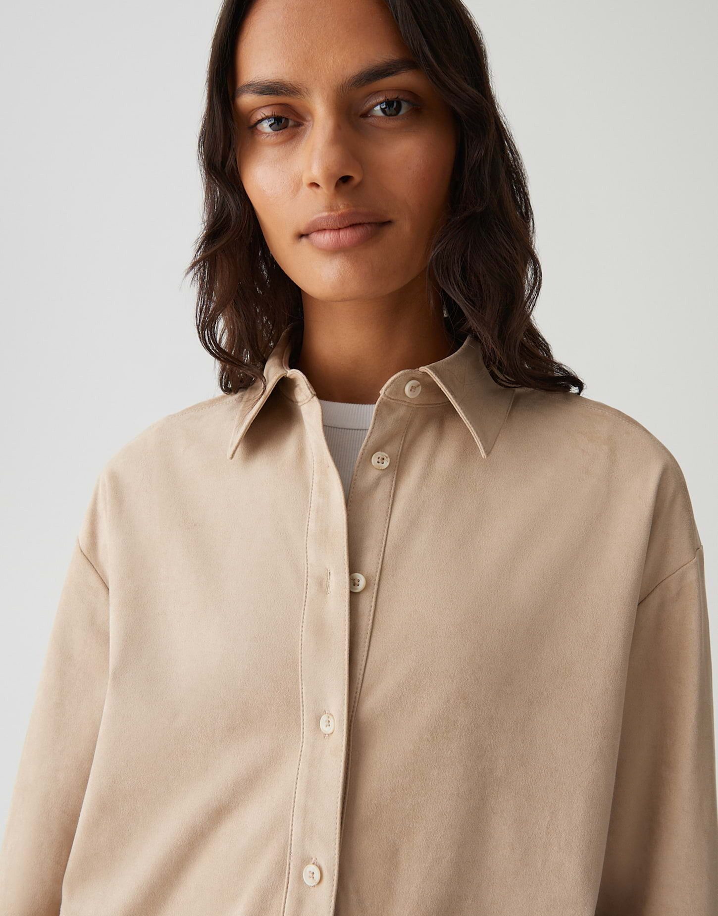 OPUS Hemdbluse FELOUR in Wildlederoptik lockere Passform, extrem weicher Griff, Knopfleiste