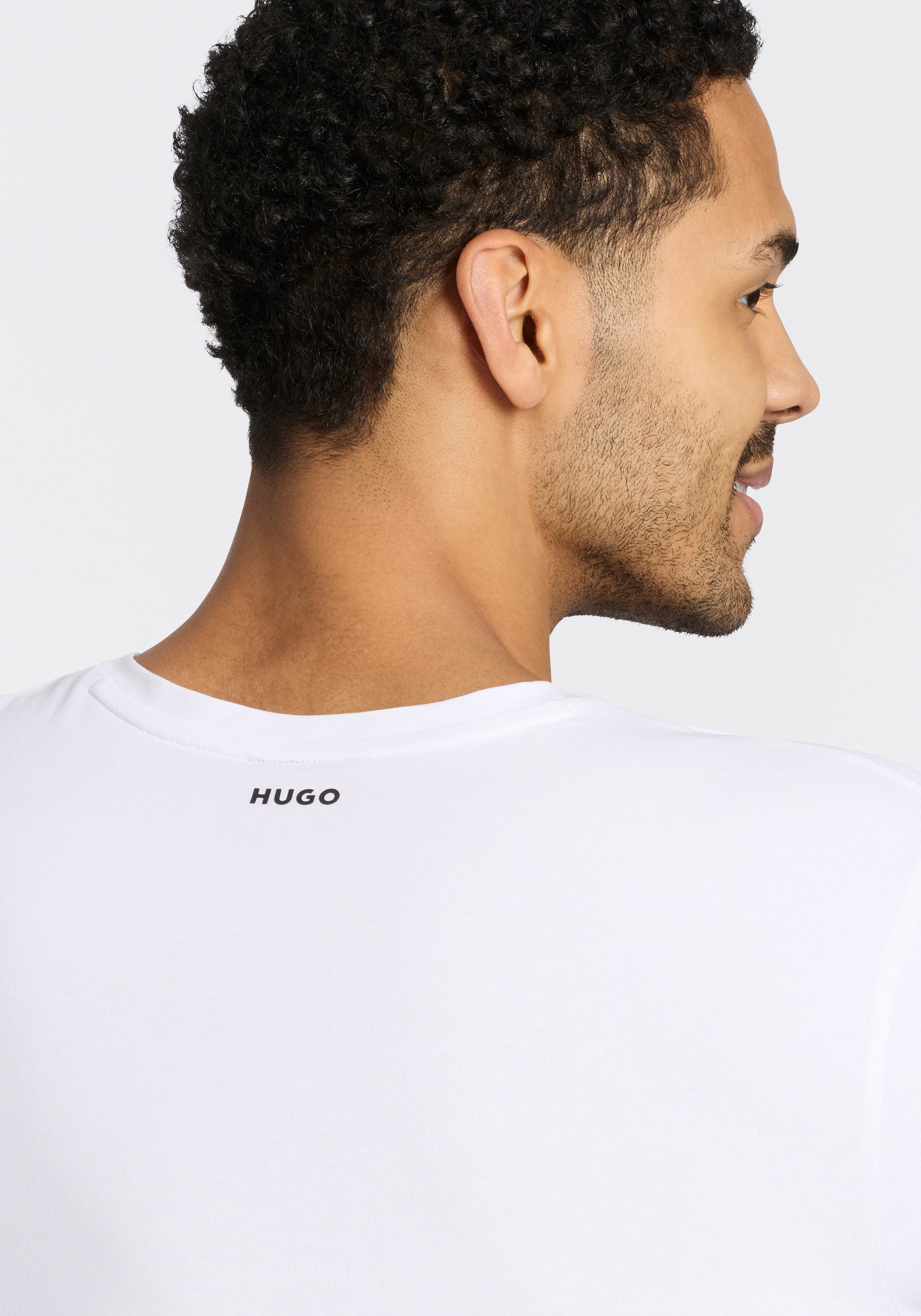 HUGO T-Shirt HUGO-V (Packung, 2er) V-Ausschnitt, Slim-Fit, HUGO Logo-Print