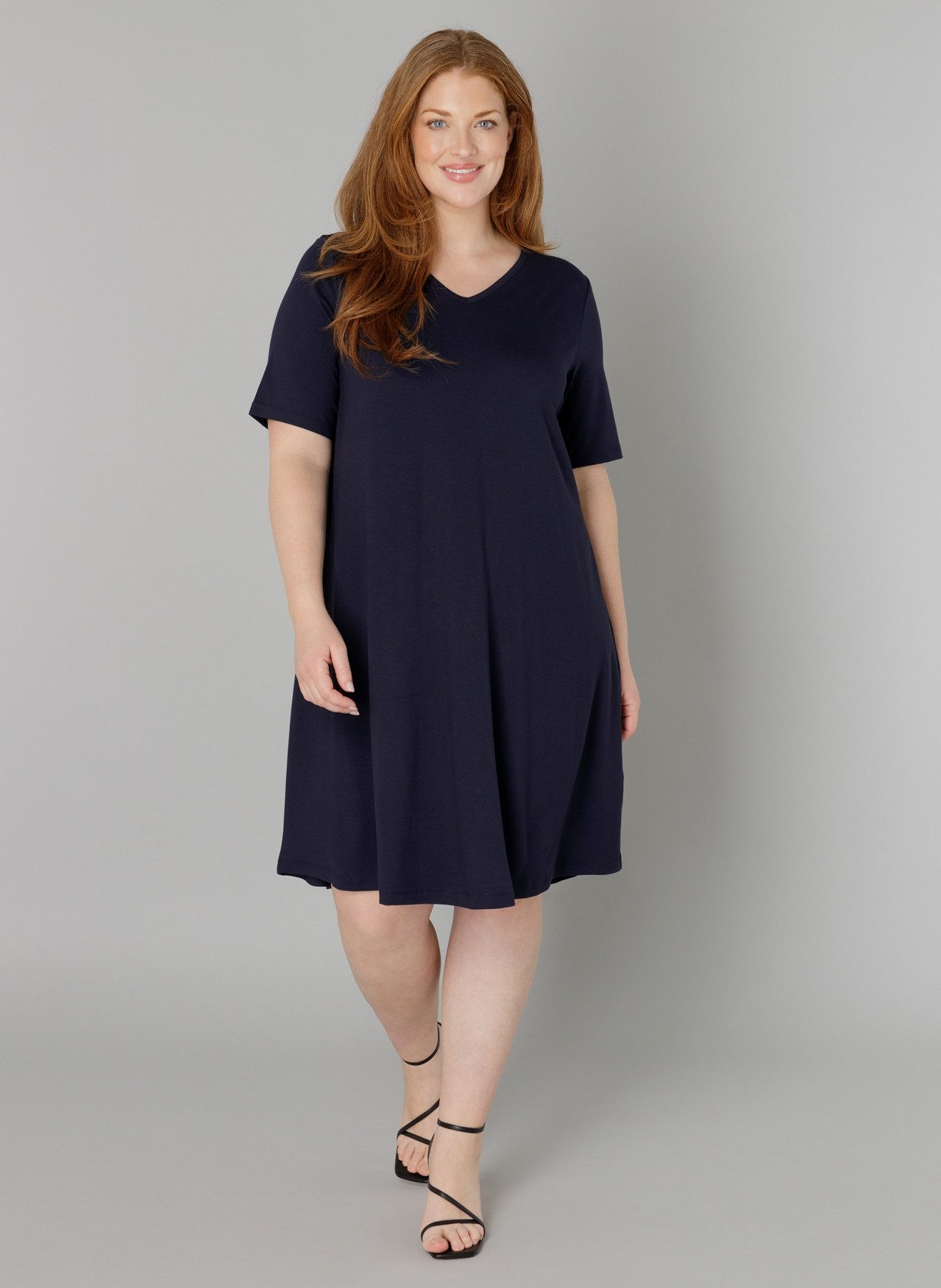 Base Level Curvy Shirtkleid Abernathy Sommerkleid In leicht ausgestellter F günstig online kaufen