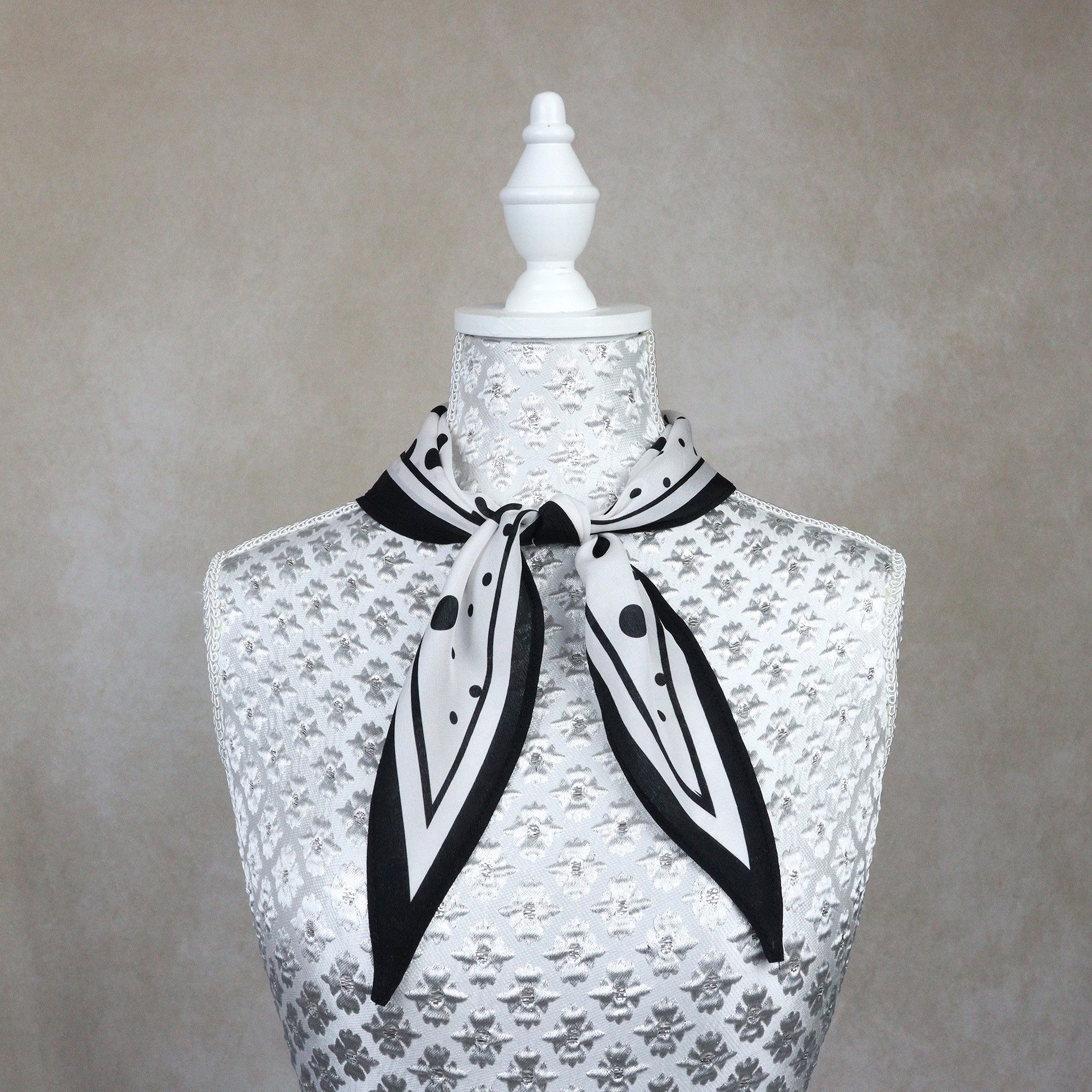 ZEBRO Modetuch Seiden Schleifen Schal