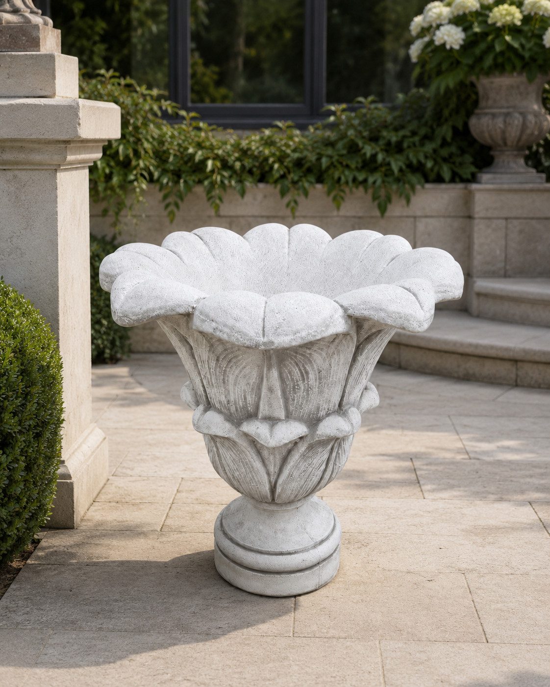 Xlmoebel Pflanzkübel Klassische Garten Urne Pflanzkübel Stein Design Antik Sofort (Einzelartikel), Wetterfest, frostbeständig, robust, dekoratives antikes Design