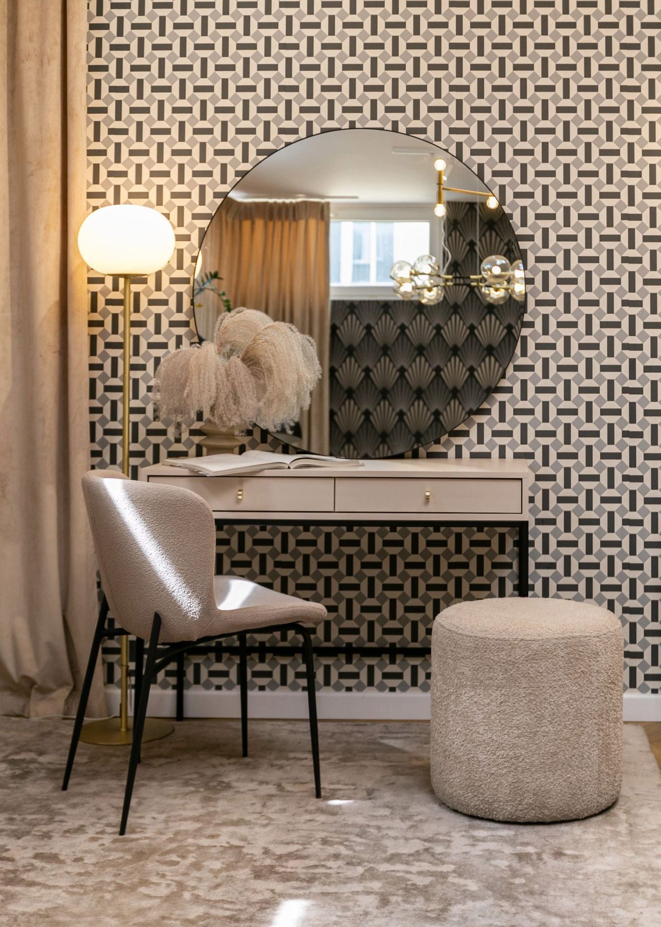 Selsey Schminktisch MONNE, mit 2 Schubladen, goldenen Griffen und Metallgestell, Beige
