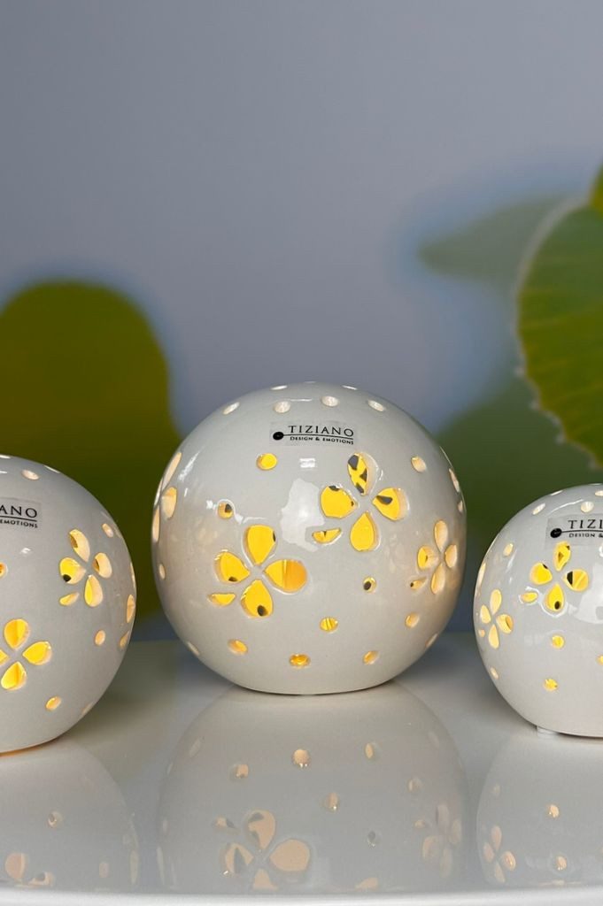 TIZIANO - DESIGN & EMOTIONS Dekofigur Lichtkugel Pallina LED mit Glücksblättern creme-weiß