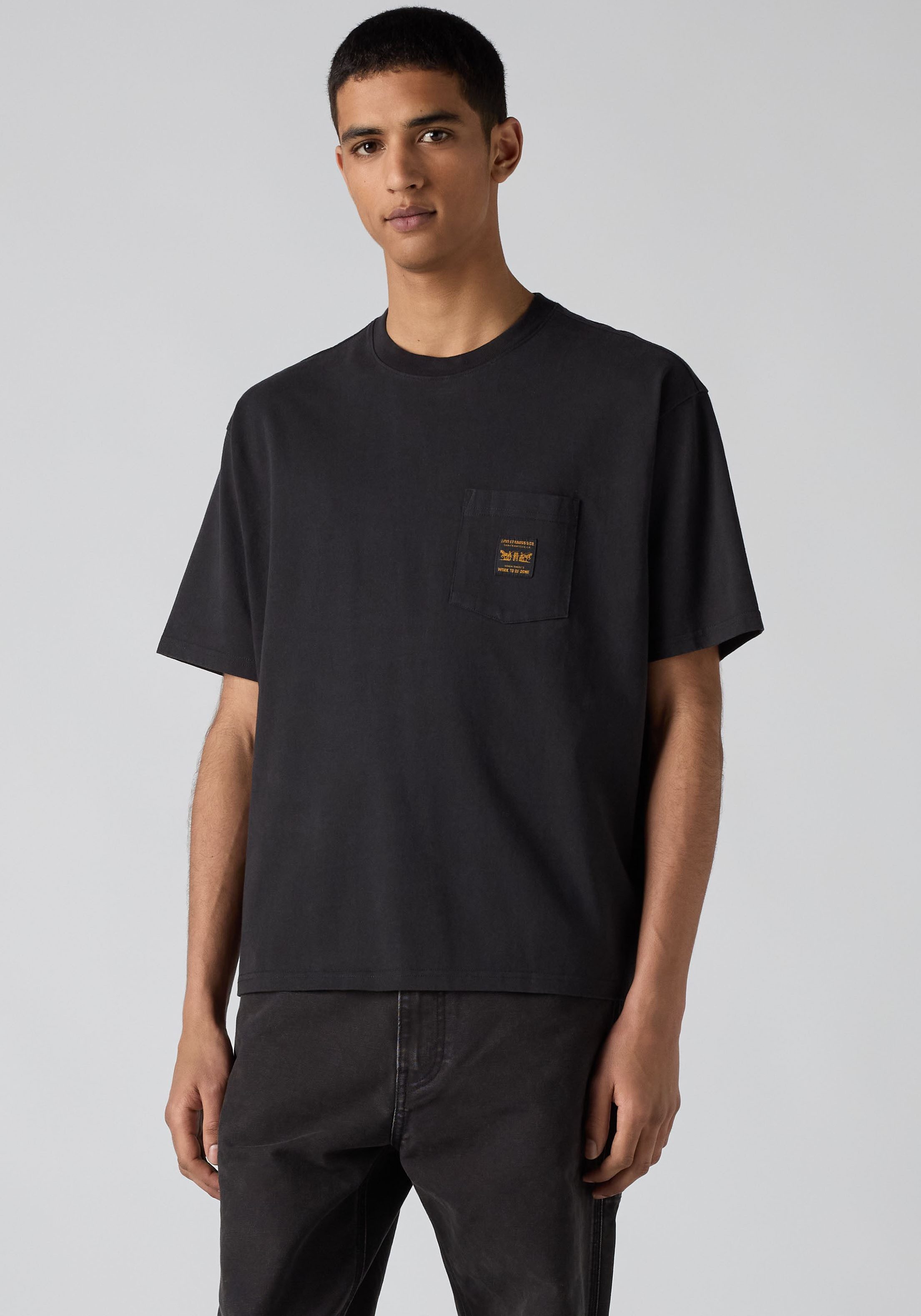 Levi's® T-Shirt SS WORKWEAR PKT TEE mit Brusttasche – Bild 2 von 5