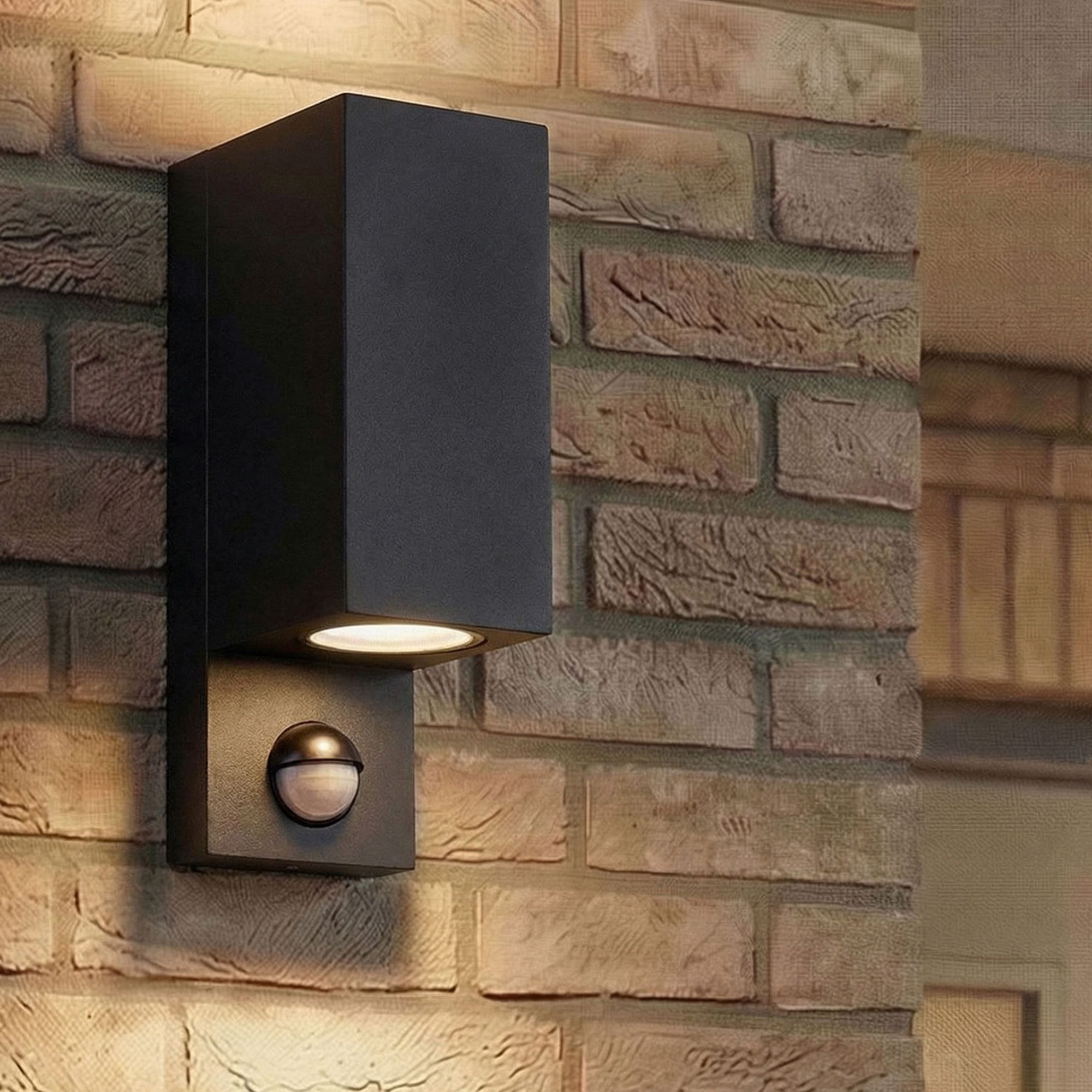 Maxkomfort Außen-Wandleuchte Up & Down Wandlampe mit Bewegungsmelder, Außen & Innen, GU10, ohne Leuchtmittel, Modern, IP44 wetterfest, Bewegungsmelder, exkl. Leuchtmittel