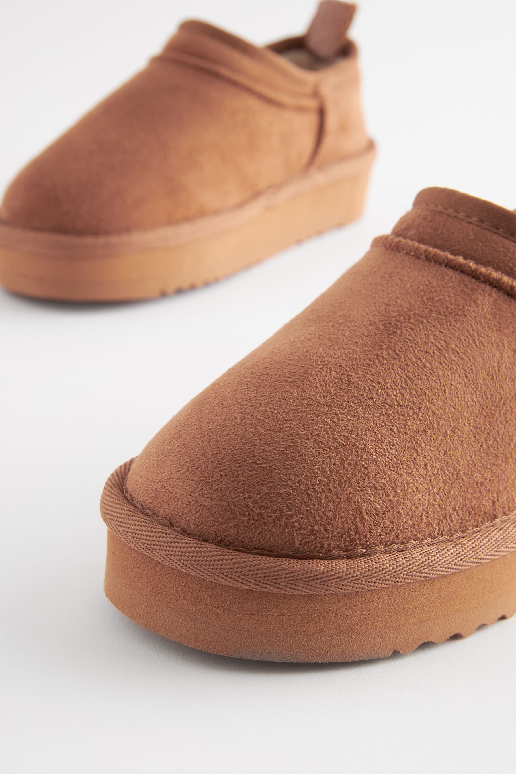 Next Flatform-Hausschuhe Hausschuh (1-tlg)