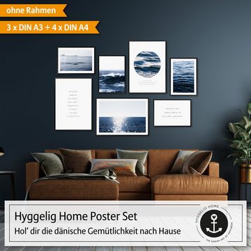 Hyggelig Home Poster Hyggelig Home Premium Poster Set - 7 passende Bilder OHNE RAHMEN im stilvollen Set - Bild Wand Deko Wellen Meer - 3 x DIN A3 + 4 x DIN A4 - Set Blue Waves, Meer (Set, 7 St), Knickfreie Lieferung Qualitätsdruck Dickes Papier