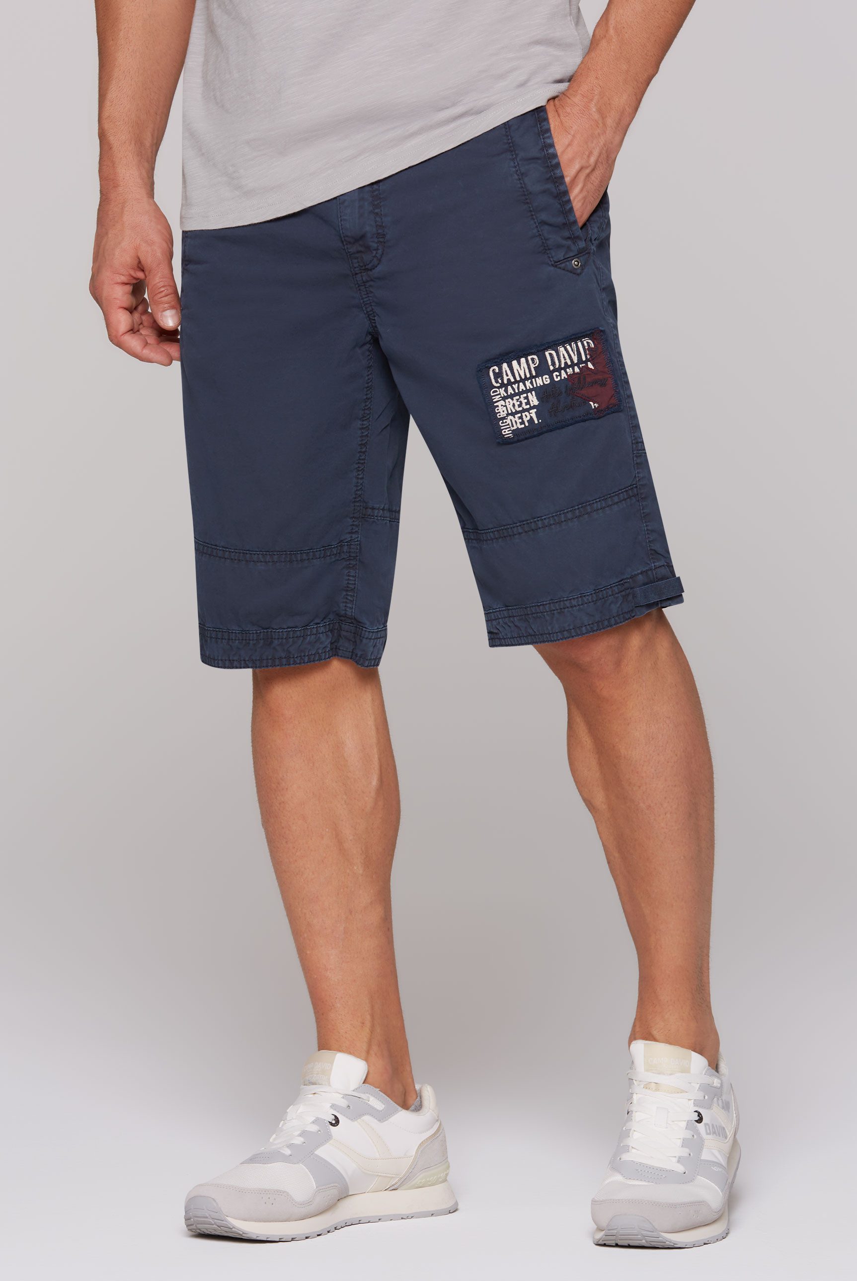 CAMP DAVID Bermudas mit großem Logo-Aufnäher günstig online kaufen