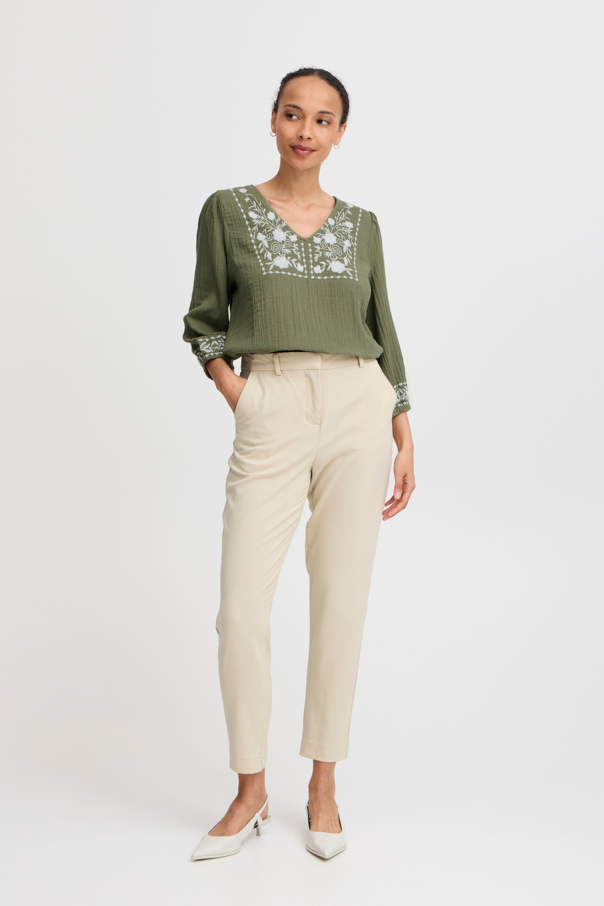 b.young Kurzarmbluse BYICOLET VNECK BLOUSE - günstig online kaufen