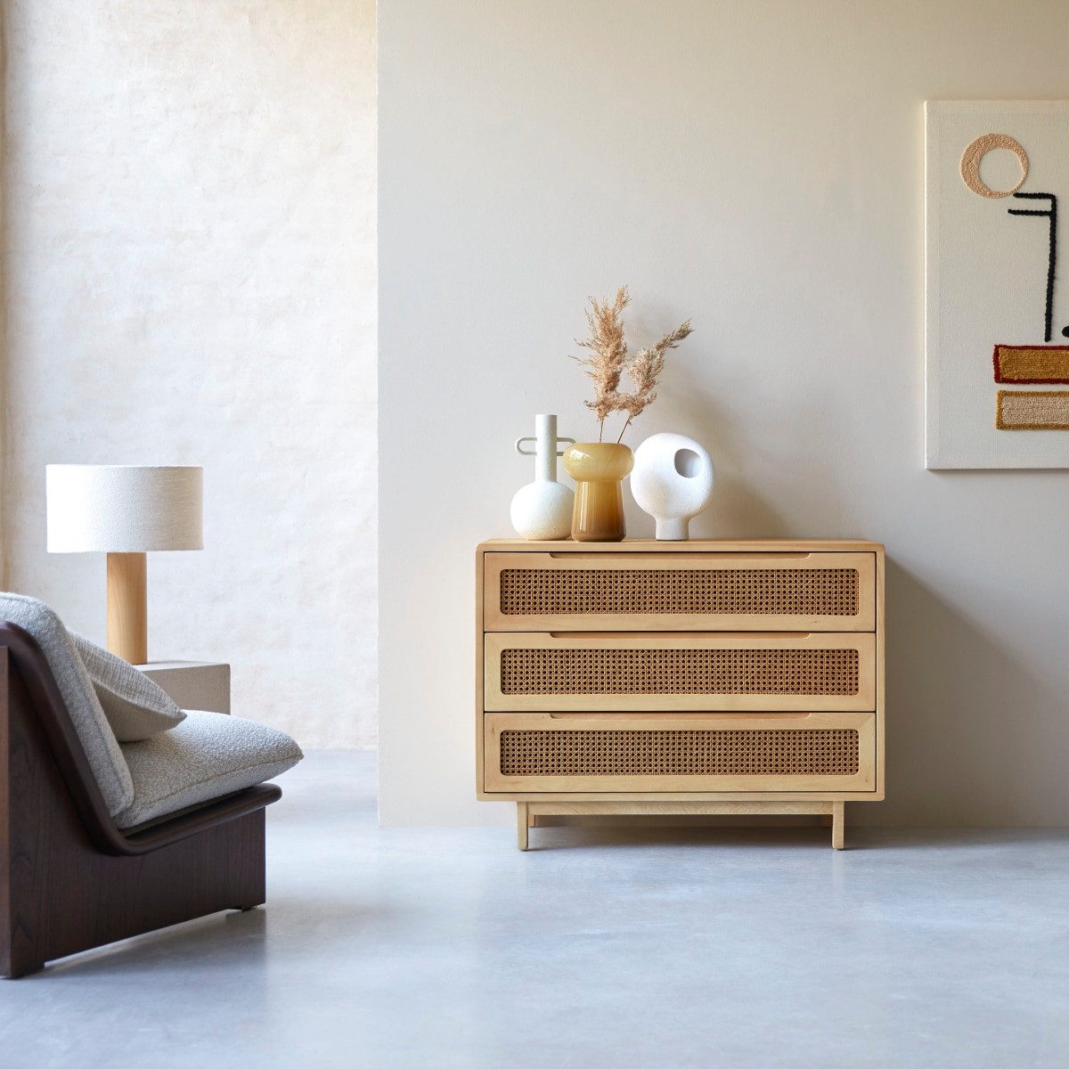 Tikamoon Kommode Kommode Luis aus massivem Ulmenholz und Rattangeflecht