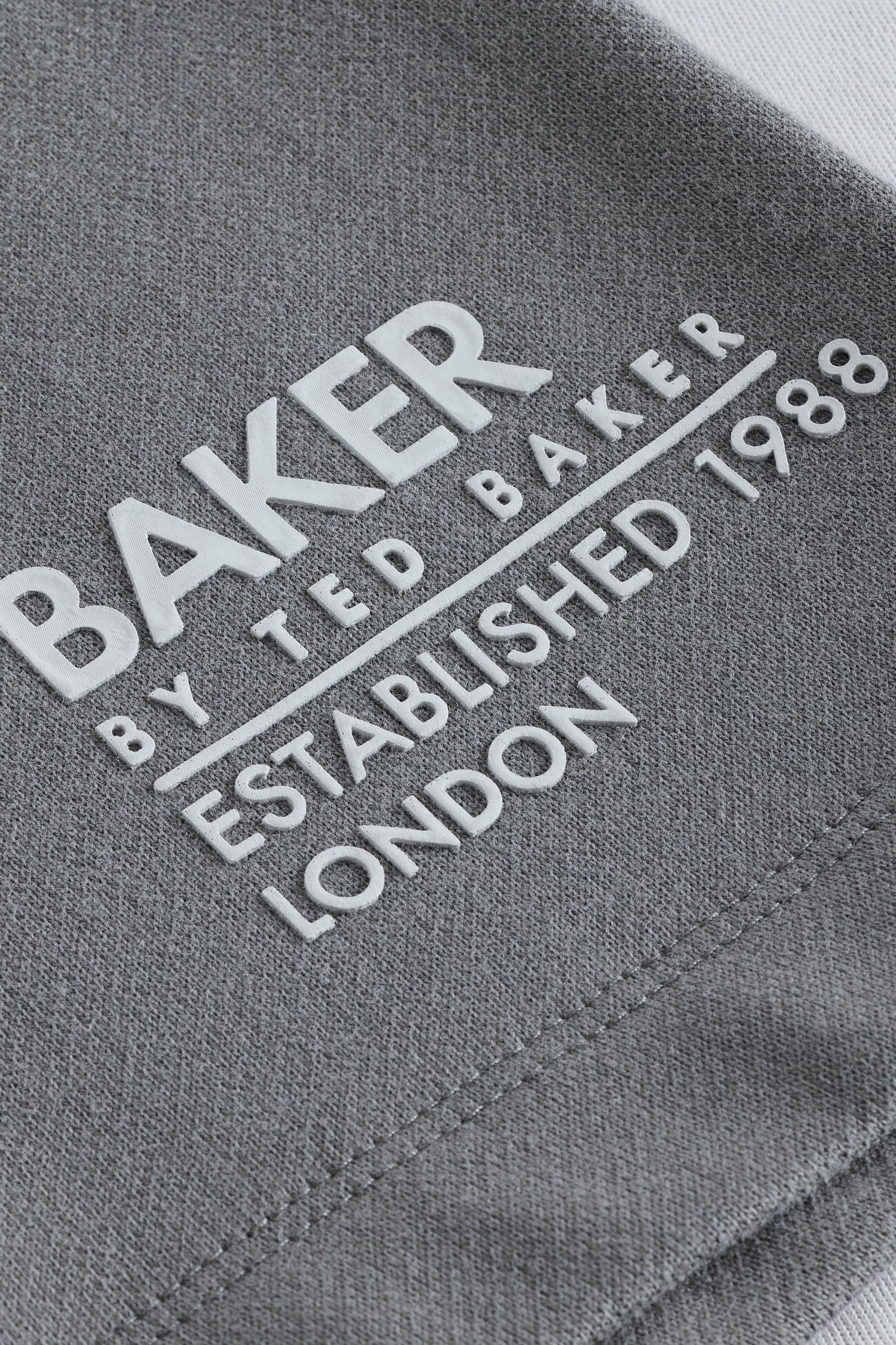 Baker by Ted Baker T-Shirt & Shorts Baker by Ted Baker Oversized Fit T-Shirt + Shorts (2-tlg)