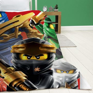 Kinderdecke Lego Ninjago Fighting 120 x 150 weich und kuschelig Coral Fleecedecke, BERONAGE