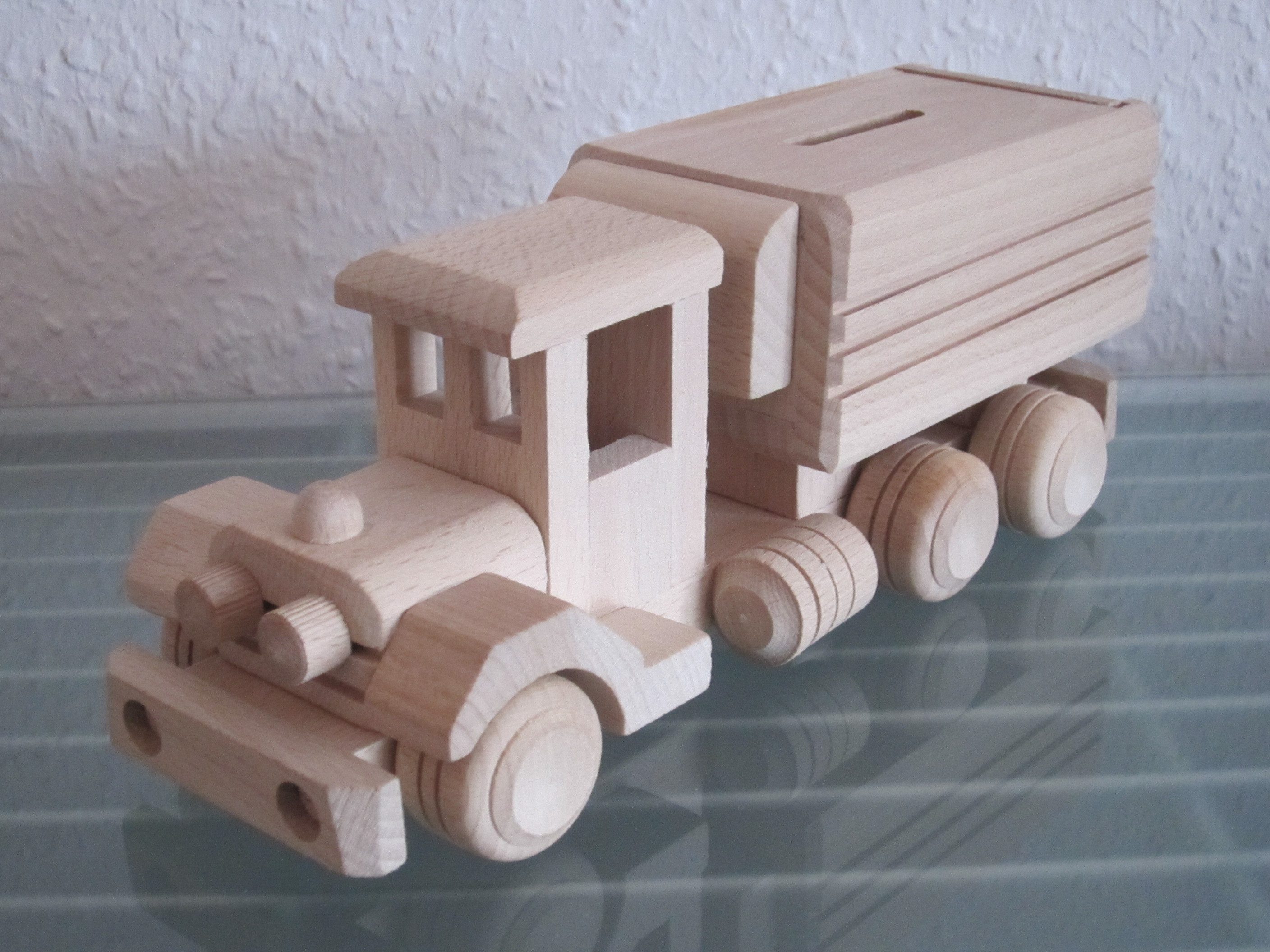 Holzprodukte Spardose LKW Oldtimer Truck Spardose günstig online kaufen