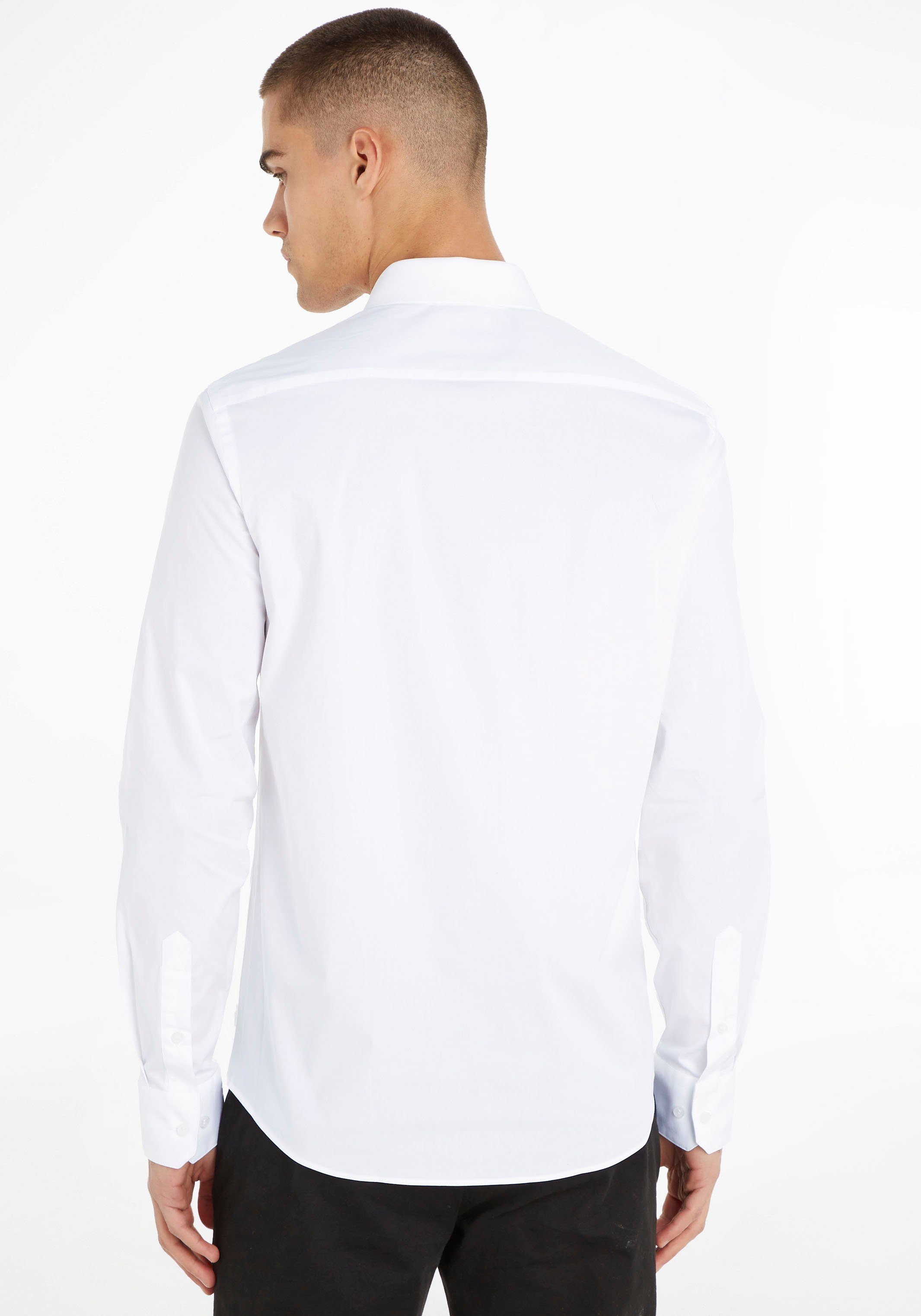 Klein SHIRT STRETCH white mit Brust Calvin POPLIN Businesshemd der Calvin Klein bright SLIM auf Logo