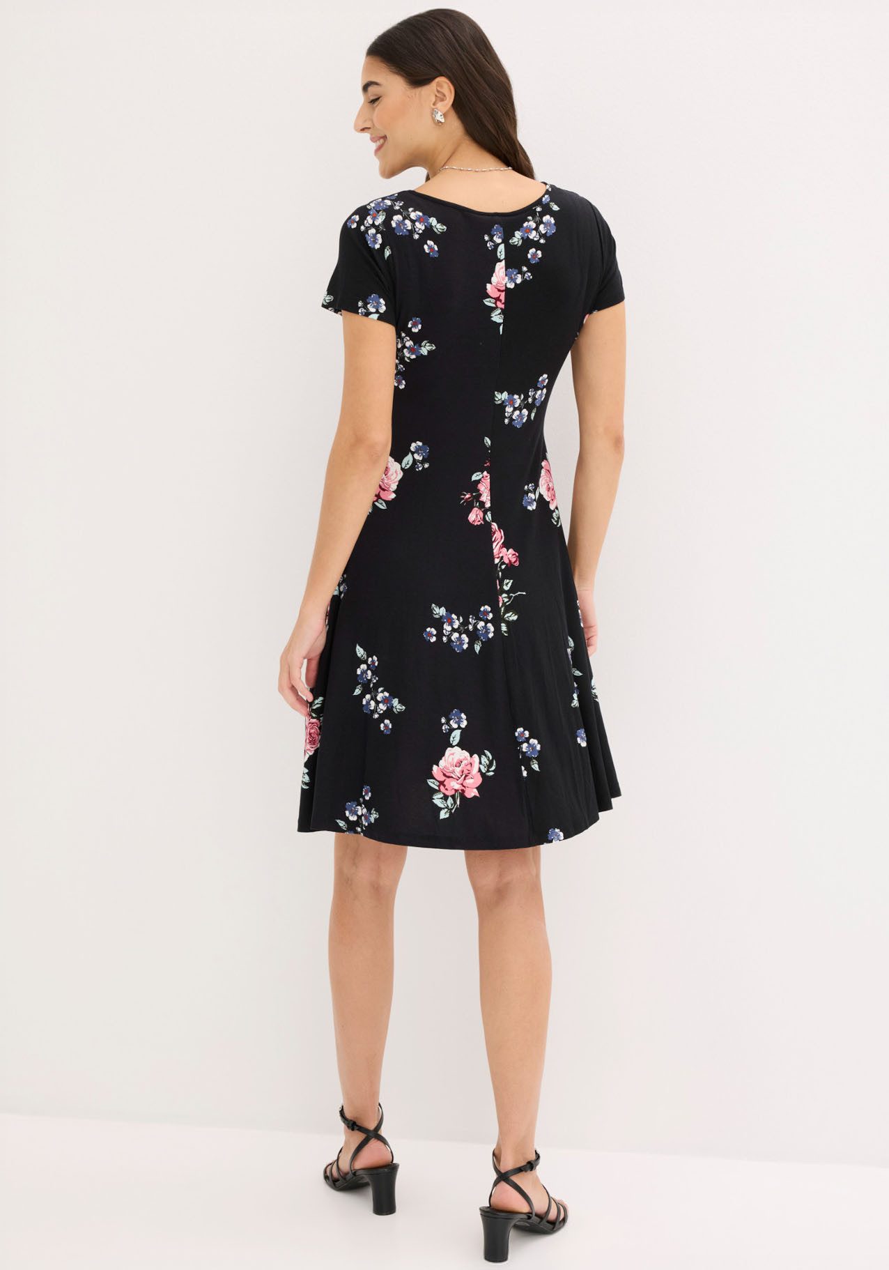 bonprix Jerseykleid für warme Tage, aus Viskose und Elasthan, ausgestellte Passform