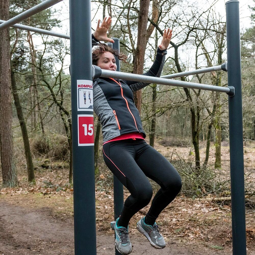 Kompan Kraftstation Outdoor-Fitness-Station Klimmzug, Inkl. Infoschild mit Übungen und QR-Code mit App-Link
