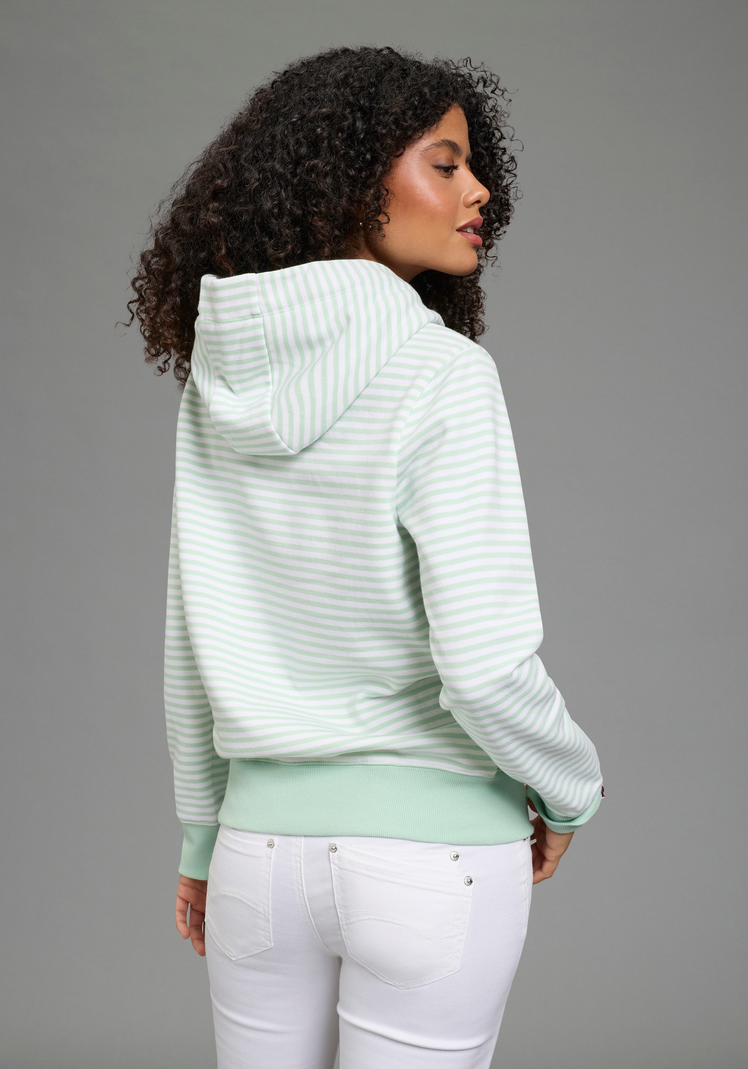 KangaROOS Kapuzensweatshirt casual Stil, mit Kapuze und Kordelzug, bequeme günstig online kaufen