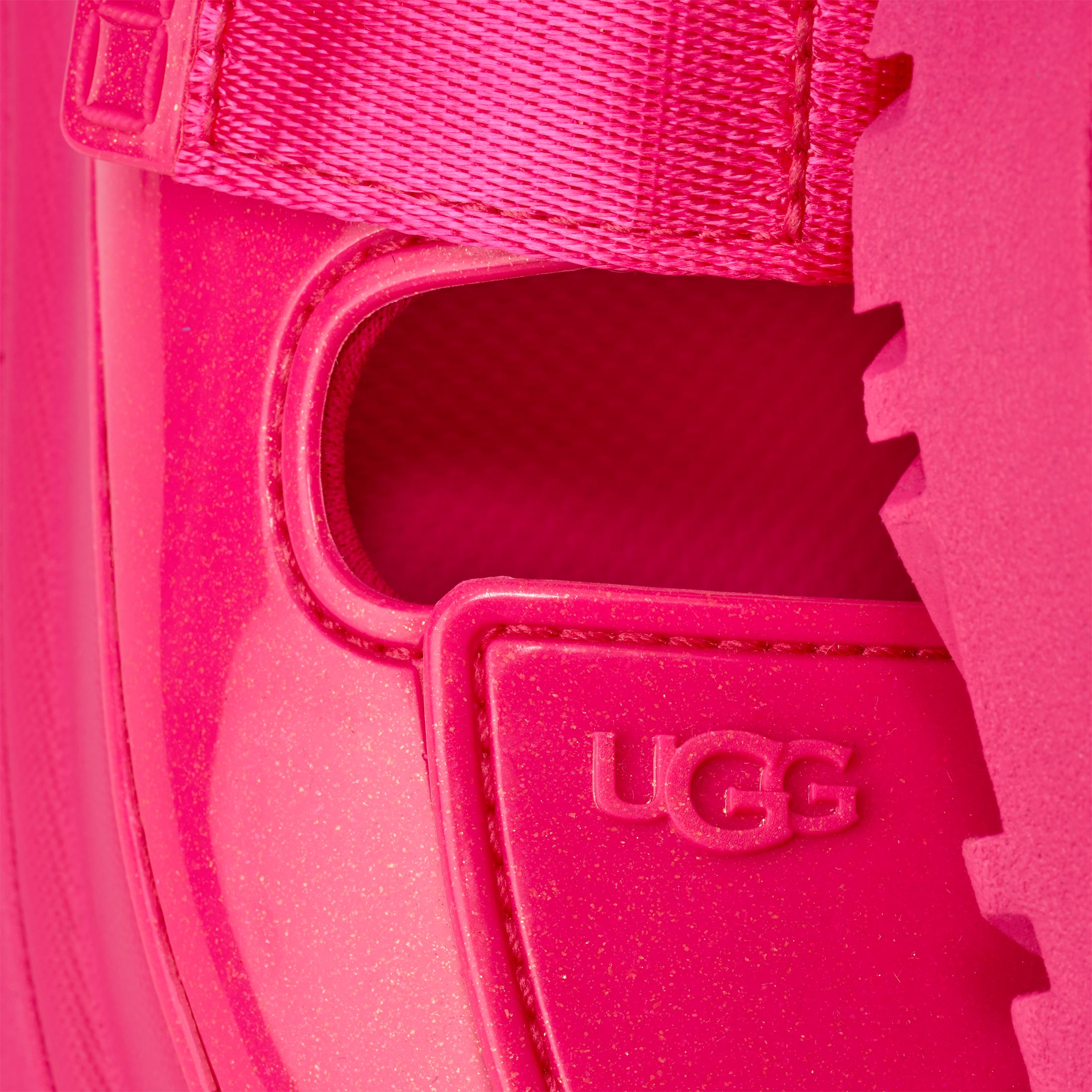 UGG GOLDENGLOW GLOSSY SPARKLES Sandale Klettschuh, Sommerschuh mit trendy Plateausohle