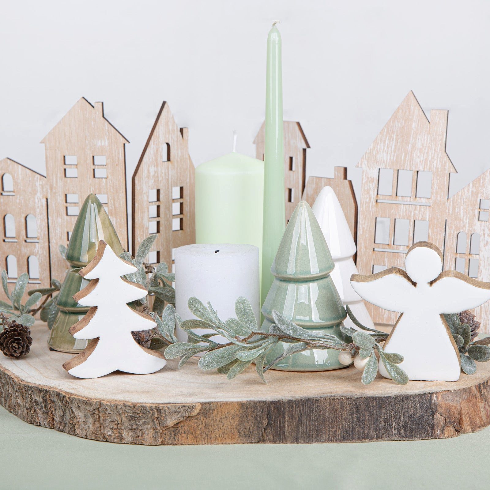 Logbuch-Verlag Dekofigur Klappbare Weihnachtsdeko Häuserzeile aus Holz für Teelichter 57 x 20