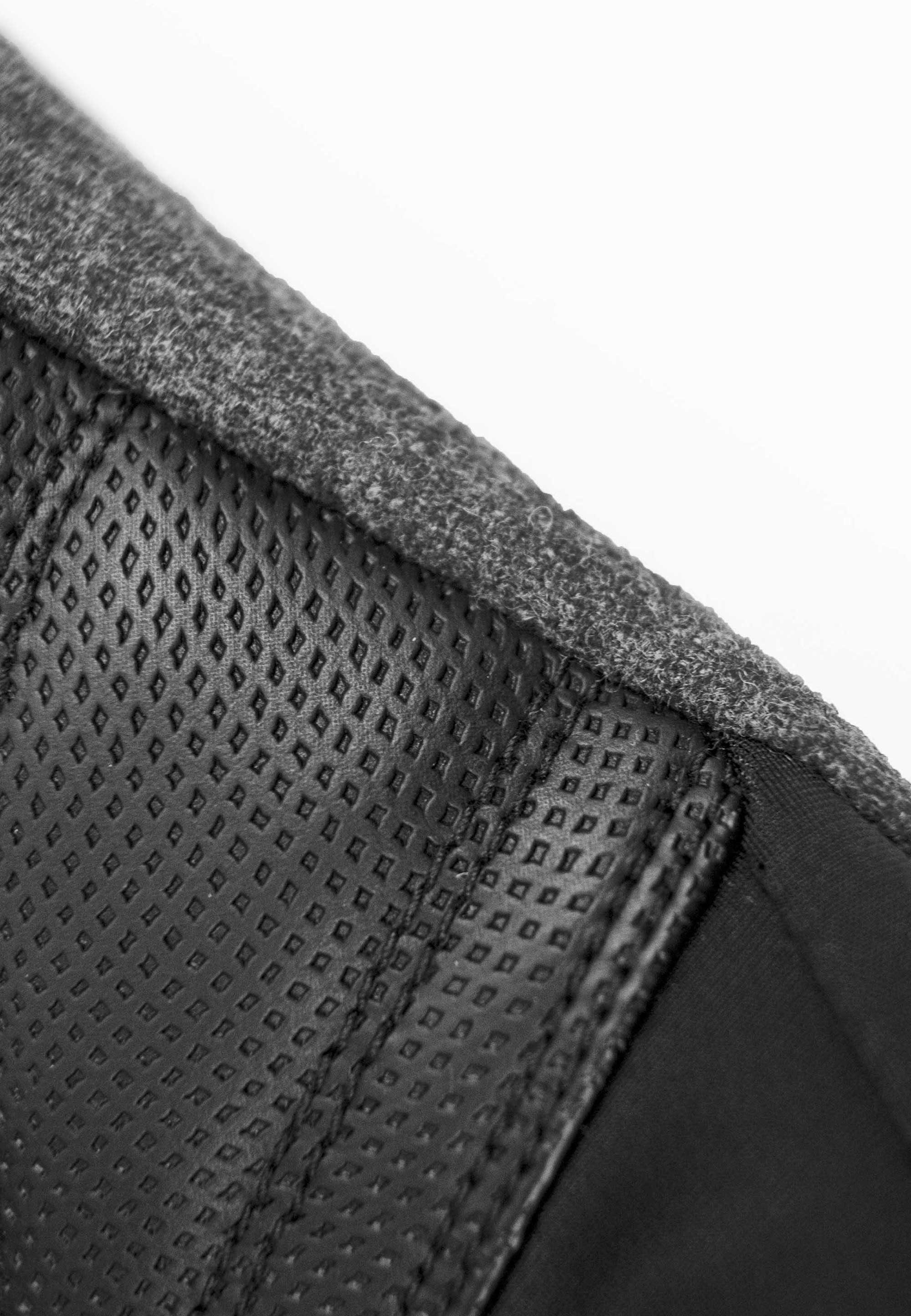 Reusch Skihandschuhe schwarz-grau Design-Elementen Touch-tec verspielten Saskia mit