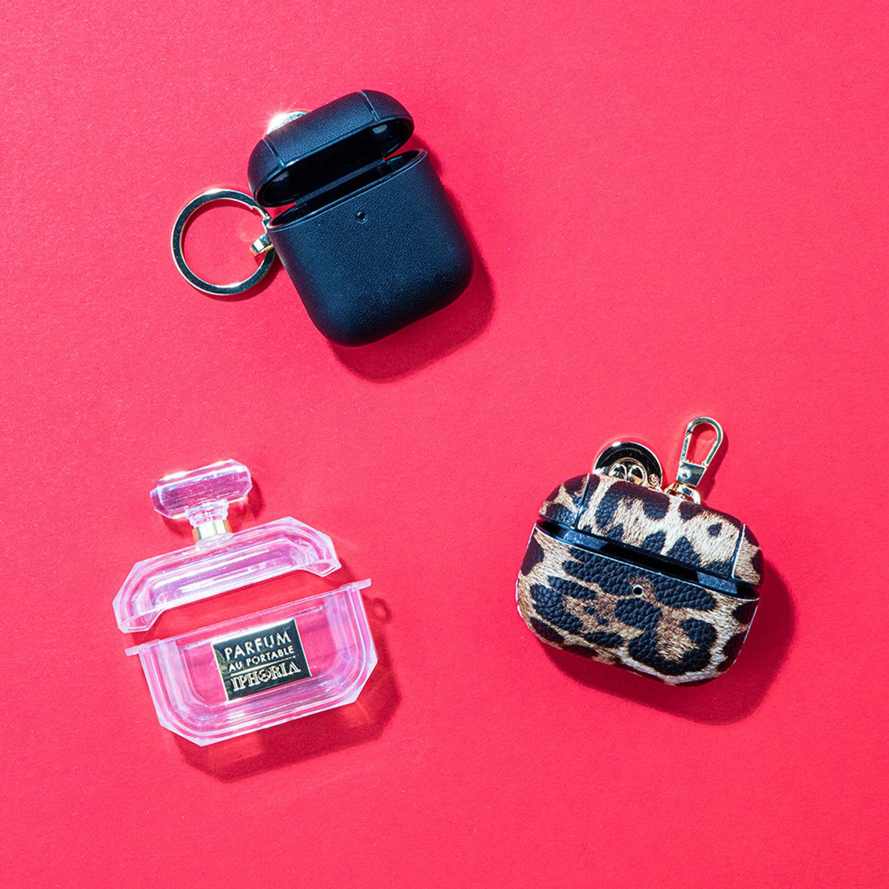 iPHORIA Handyhülle Airpod Case with Keychain - Leo