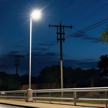 V-TAC LED Außen-Wandleuchte, LED-Leuchtmittel fest verbaut, Kaltweiß, Tageslichtweiß, LED Straßenleuchte Parkplatzlampe Straßenlaterne kaltweiß Aluminium