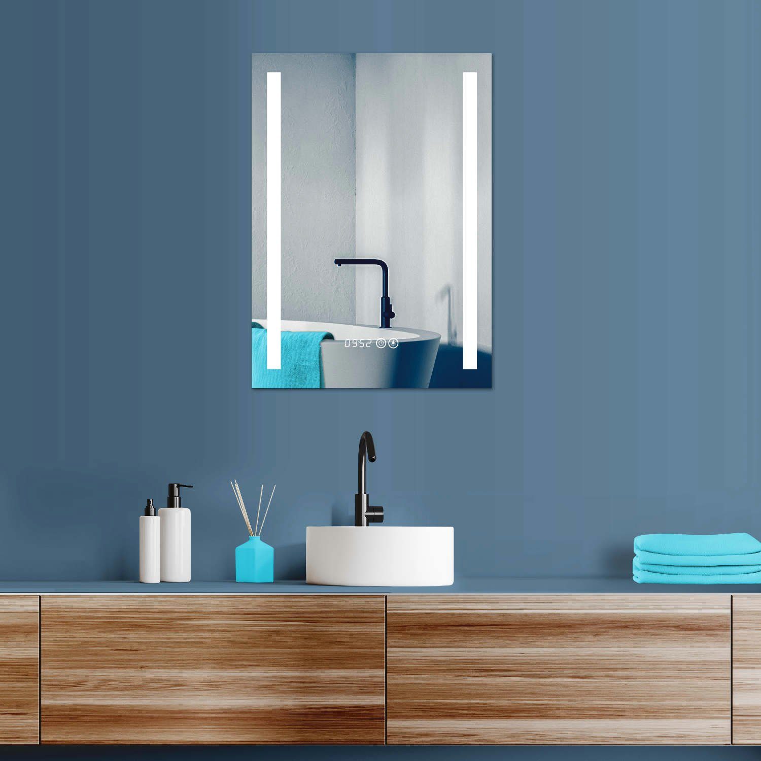 HOKO Badspiegel LED Design Wandspiegel 50x70/60x80cm+Uhr+ LED Wechsel (Warmweiß - Kaltweiß - Neutral. Licht mit Touch Schalter und mit Wandschalter einschaltbar. Memory-Funktion.IP44, 5mm HD Glass)