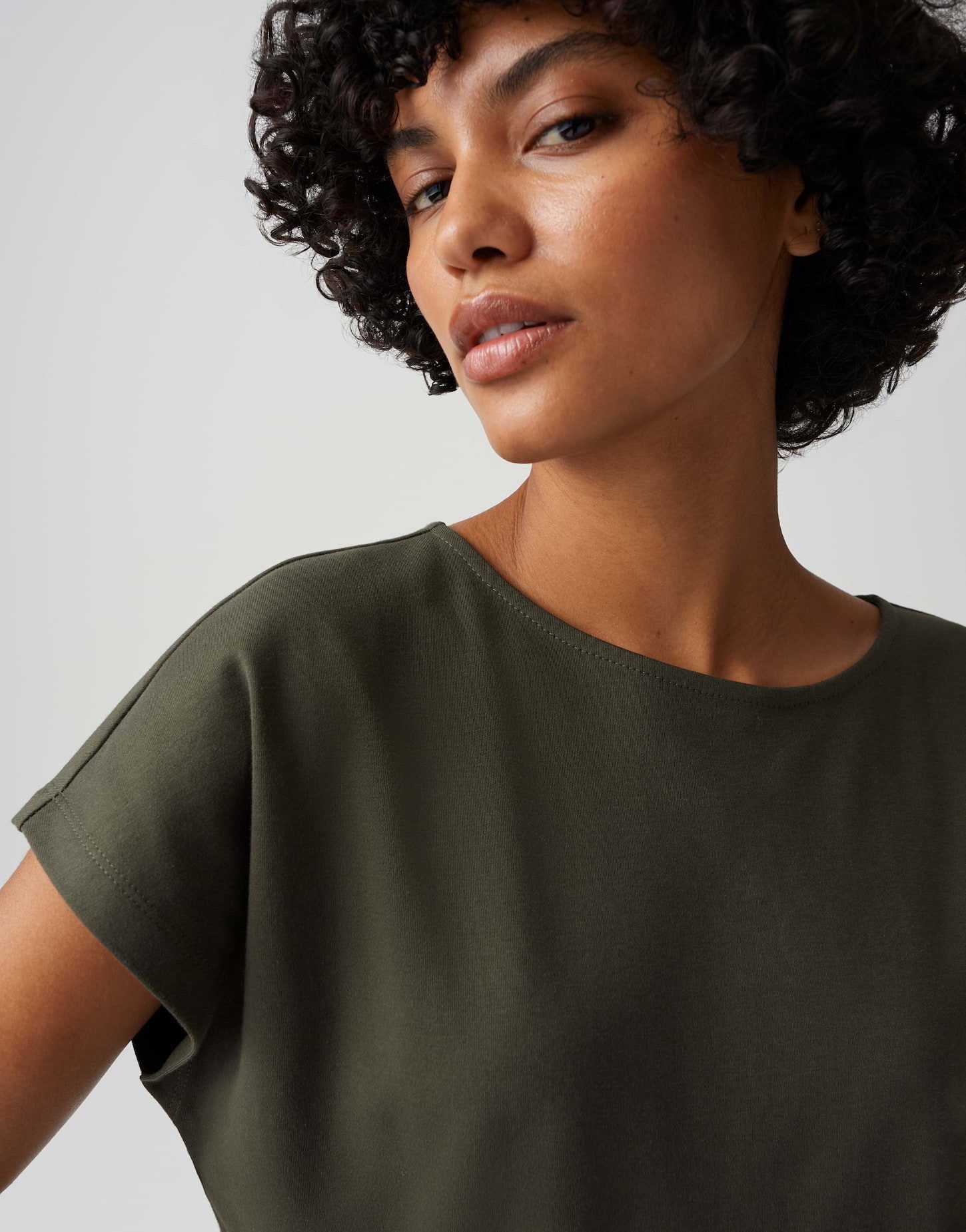 OPUS Kurzarmshirt Suschel aus Jersey mit lockerer Passform weich fließender Fall, glatter Griff, Casual – Bild 4 von 5