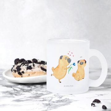 Mr. & Mrs. Panda Teeglas Mops Verliebt - Transparent - Geschenk, Teetasse, Hundeliebe, Hundera, Premium Glas, Liebevolles Design
