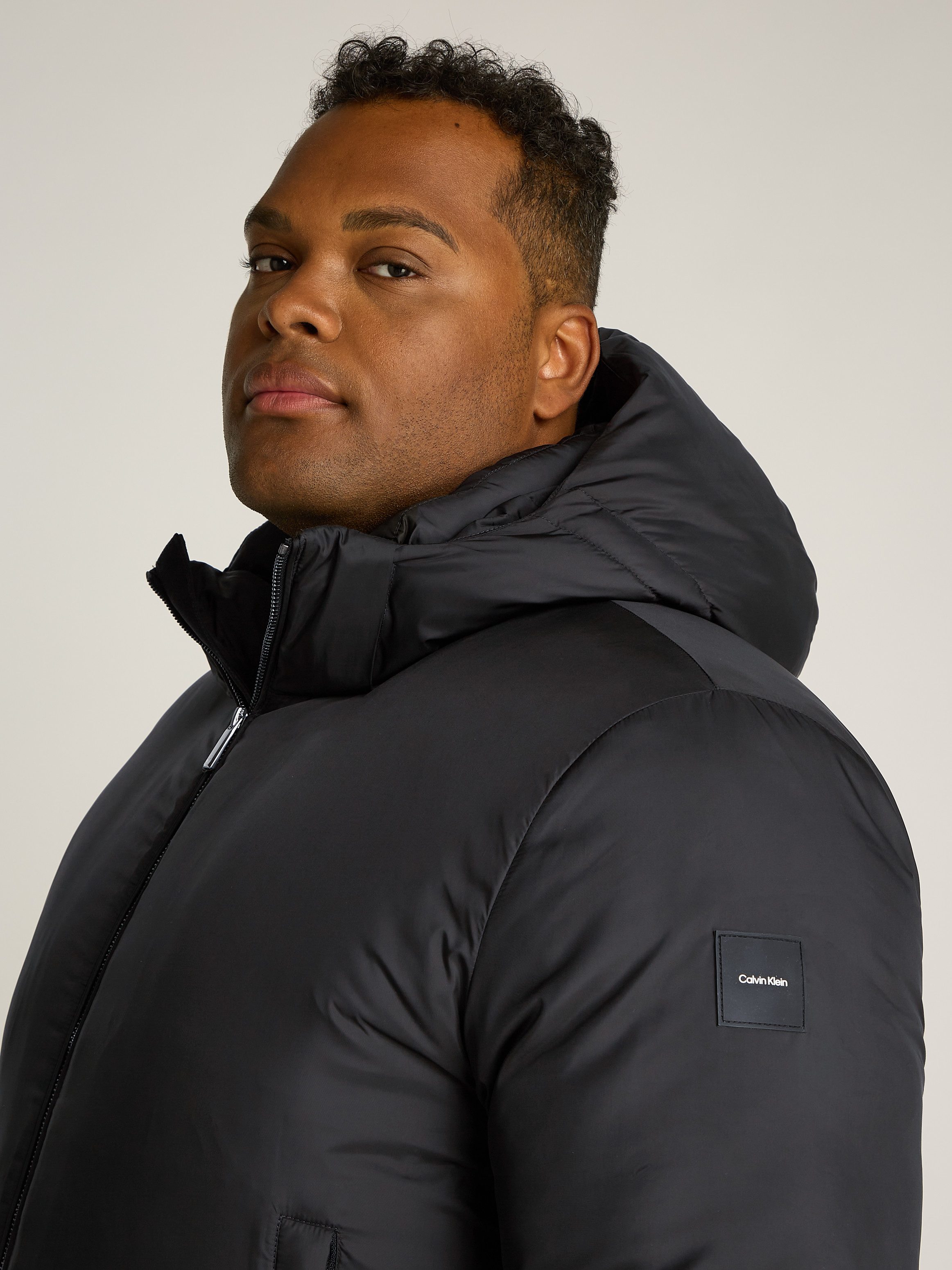 Calvin Klein Big&Tall Outdoorjacke BT_NON QUILT PADDED HOOD JACKET in Großen Größen mit Logopatch