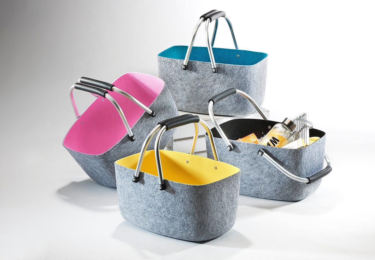 Kobolo Einkaufskorb Filzkorb aussen grau innen rosa mit klappbaren Aluhenke günstig online kaufen