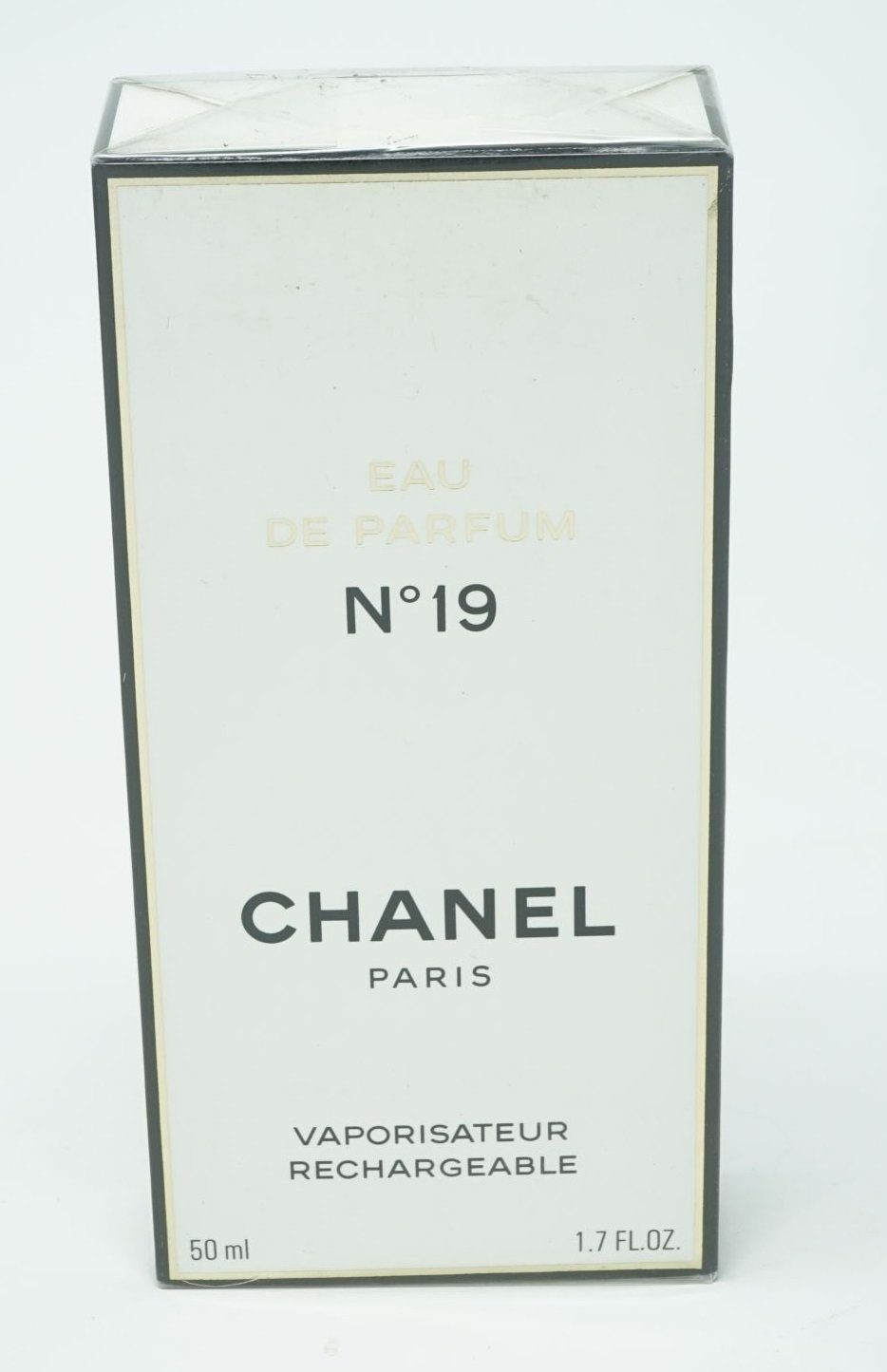 DE EAU Eau N°19 PARFUM SPRAY CHANEL 50ML Refillable de CHANEL Parfum