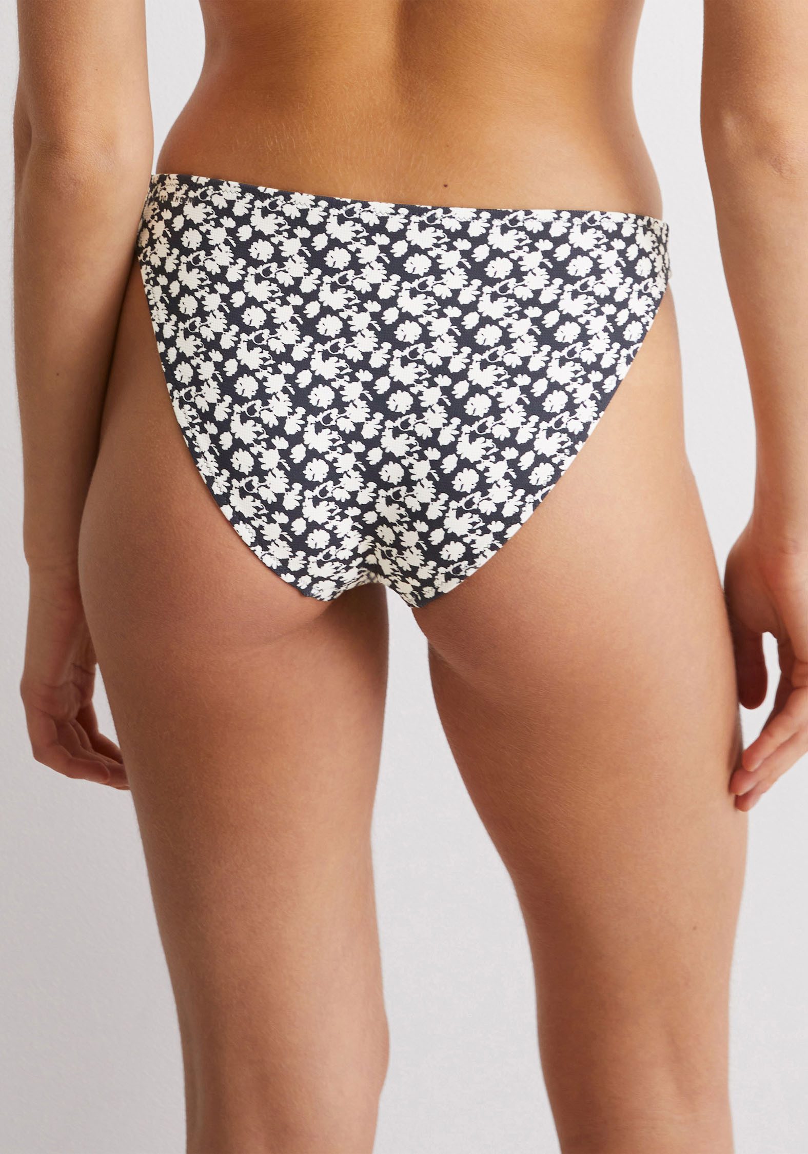 Marc O'Polo Bikini-Hose Millefleur mit elegantem Blumendesign – Bild 4 von 4