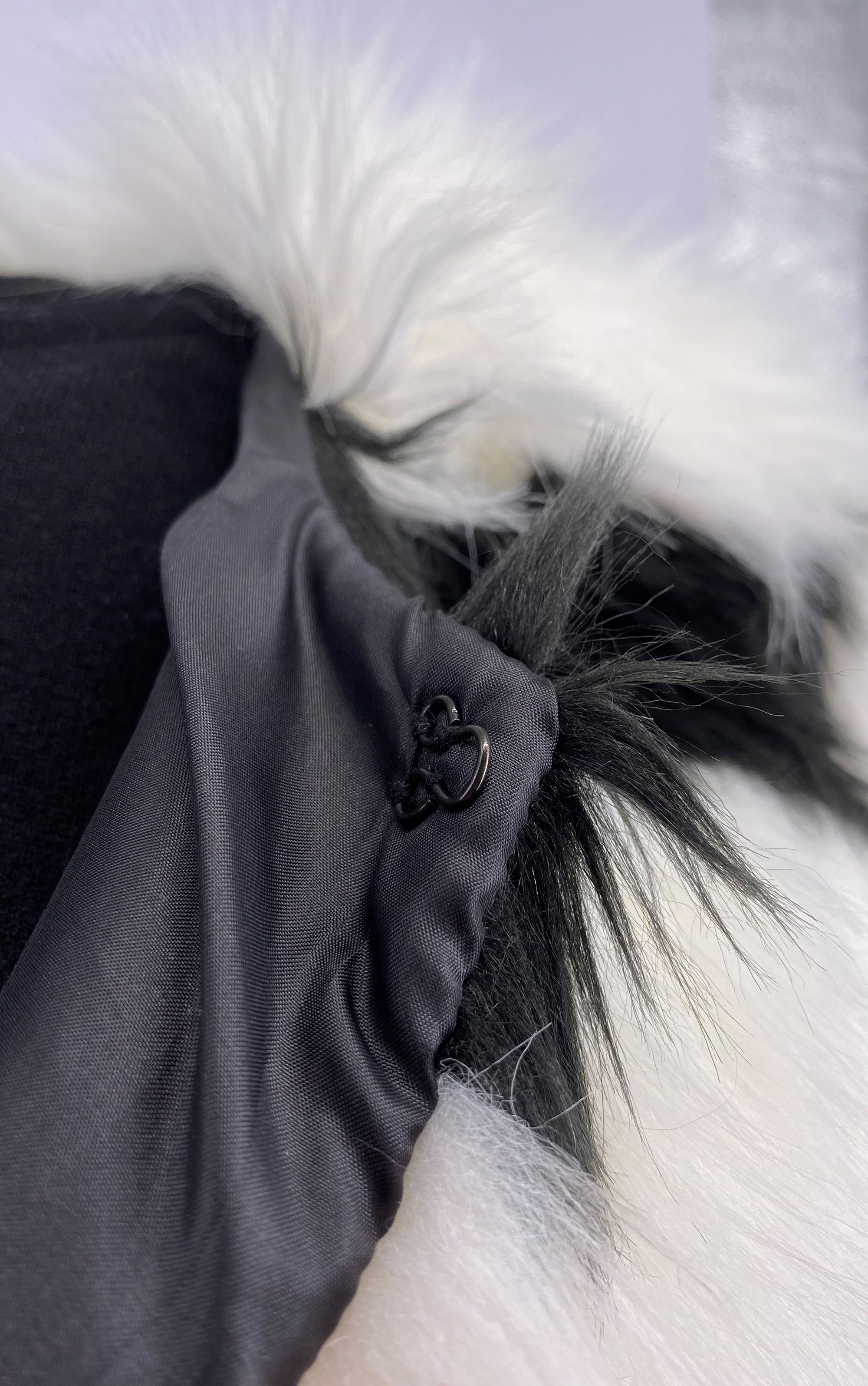 Antonio Cavosi Fellimitatjacke Mehrfarbige Jacke mit Web-Pelz Reißverschluss weiß-schwarz kuschelige