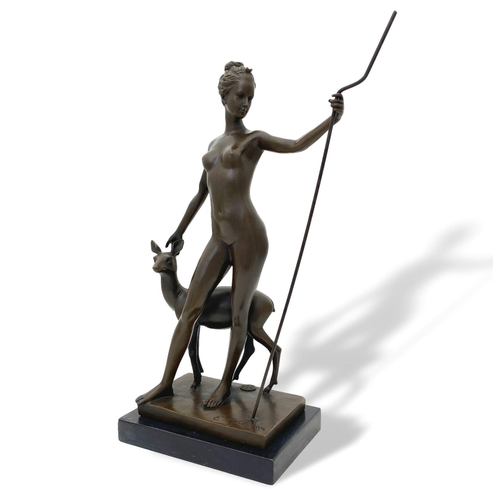 Aubaho Skulptur Bronzefigur Diana Göttin Skulptur McCartan Antik-S nach Bronze derJagd
