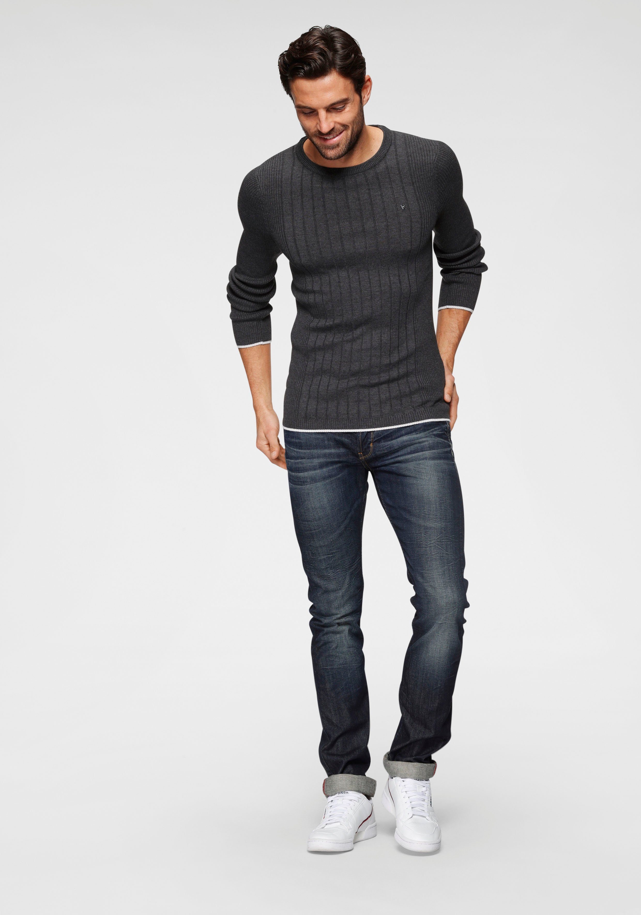 Bruno Banani Slim-fit-Jeans Jimmy (Stretch) schmale Beinform, niedrige Leibhöhe, mit Button-Fly – Bild 4 von 5