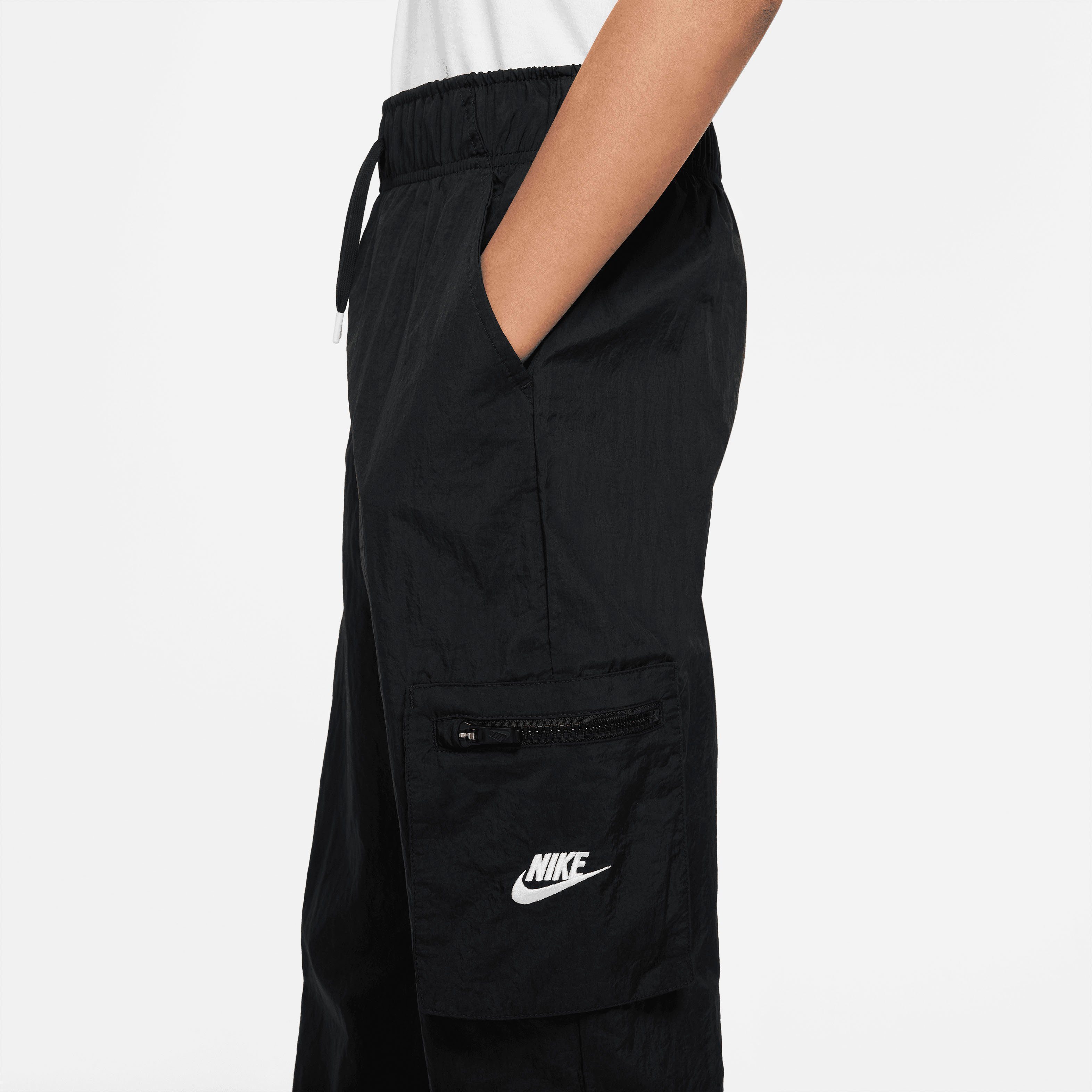 Big Nike Woven Cargo BLACK/WHITE Pants Kids' (Girls) Sportswear Sporthose