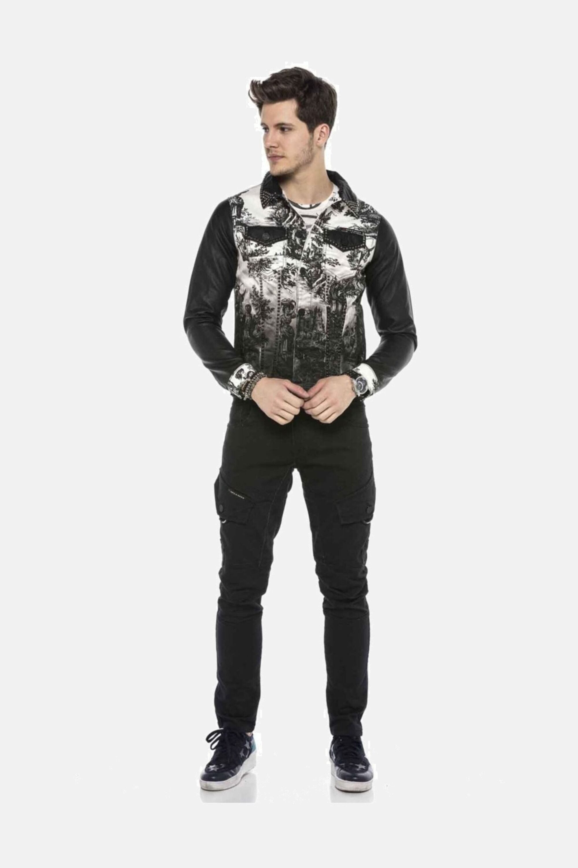 Cipo & Baxx Cargojeans Jeans mit schrägen Cargotaschen, CD566