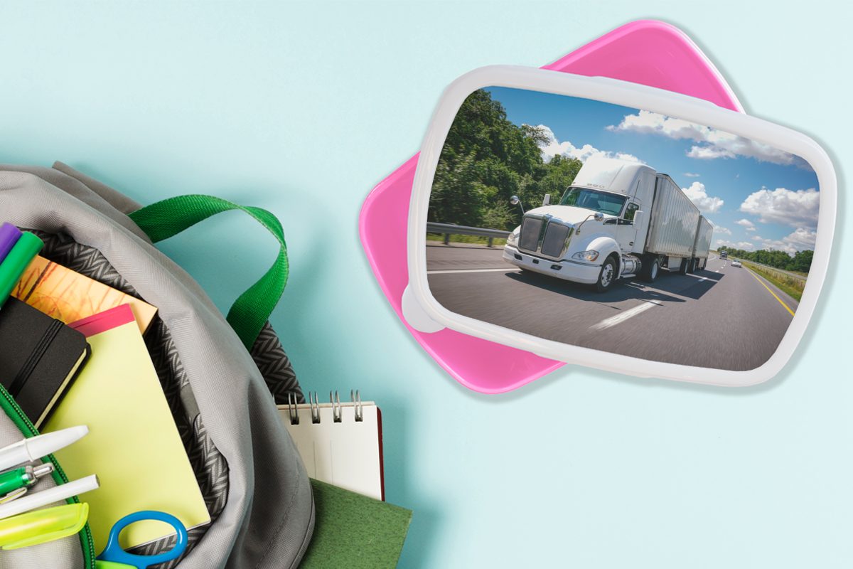 Autobahn, MuchoWow Lastkraftwagen Snackbox, einer (2-tlg), Erwachsene, Mädchen, Lunchbox Kinder, Brotbox auf Weißer für Kunststoff, Kunststoff Brotdose rosa