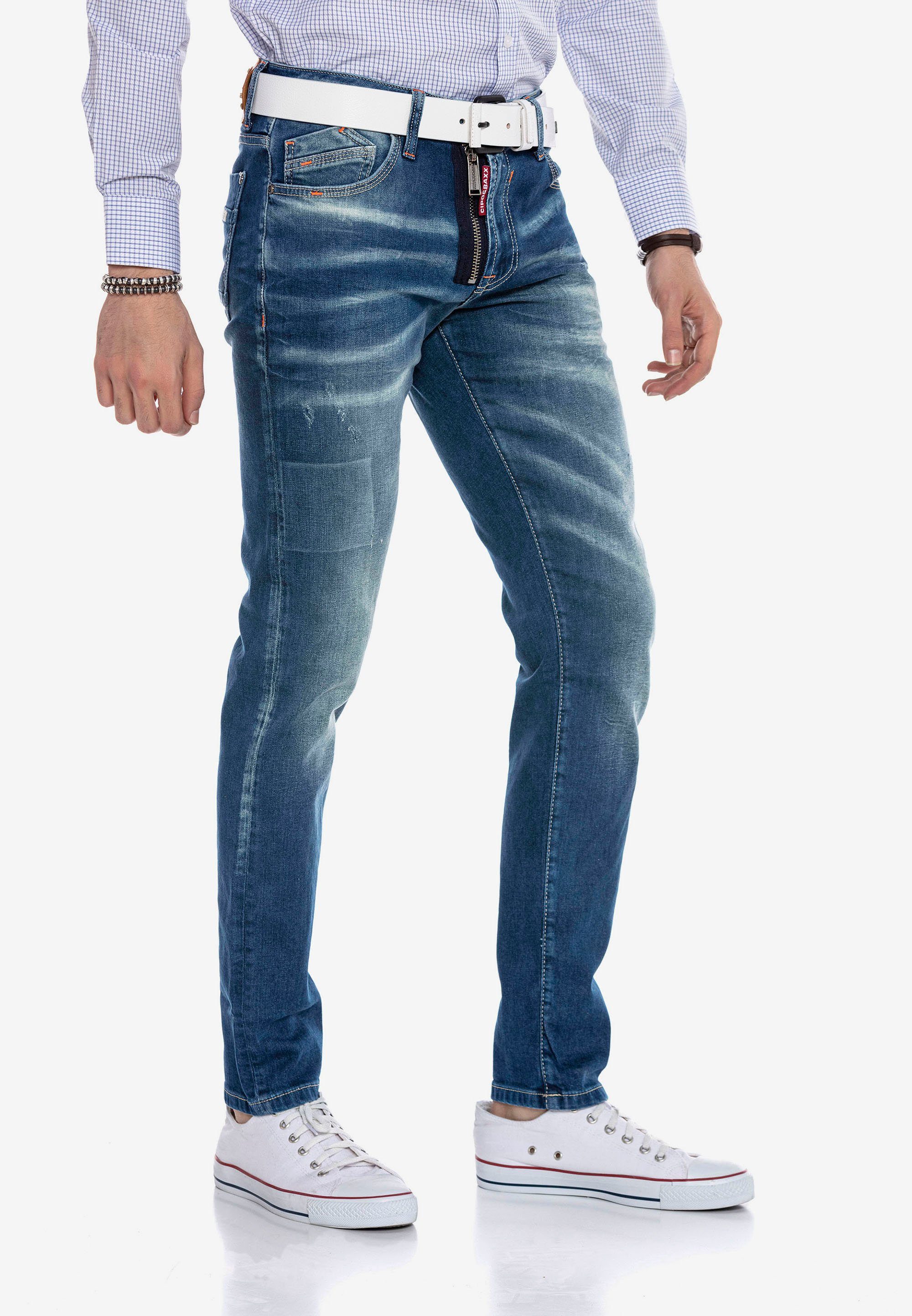 Bequeme Jeans Used-Elementen Baxx Cipo trendigen mit &
