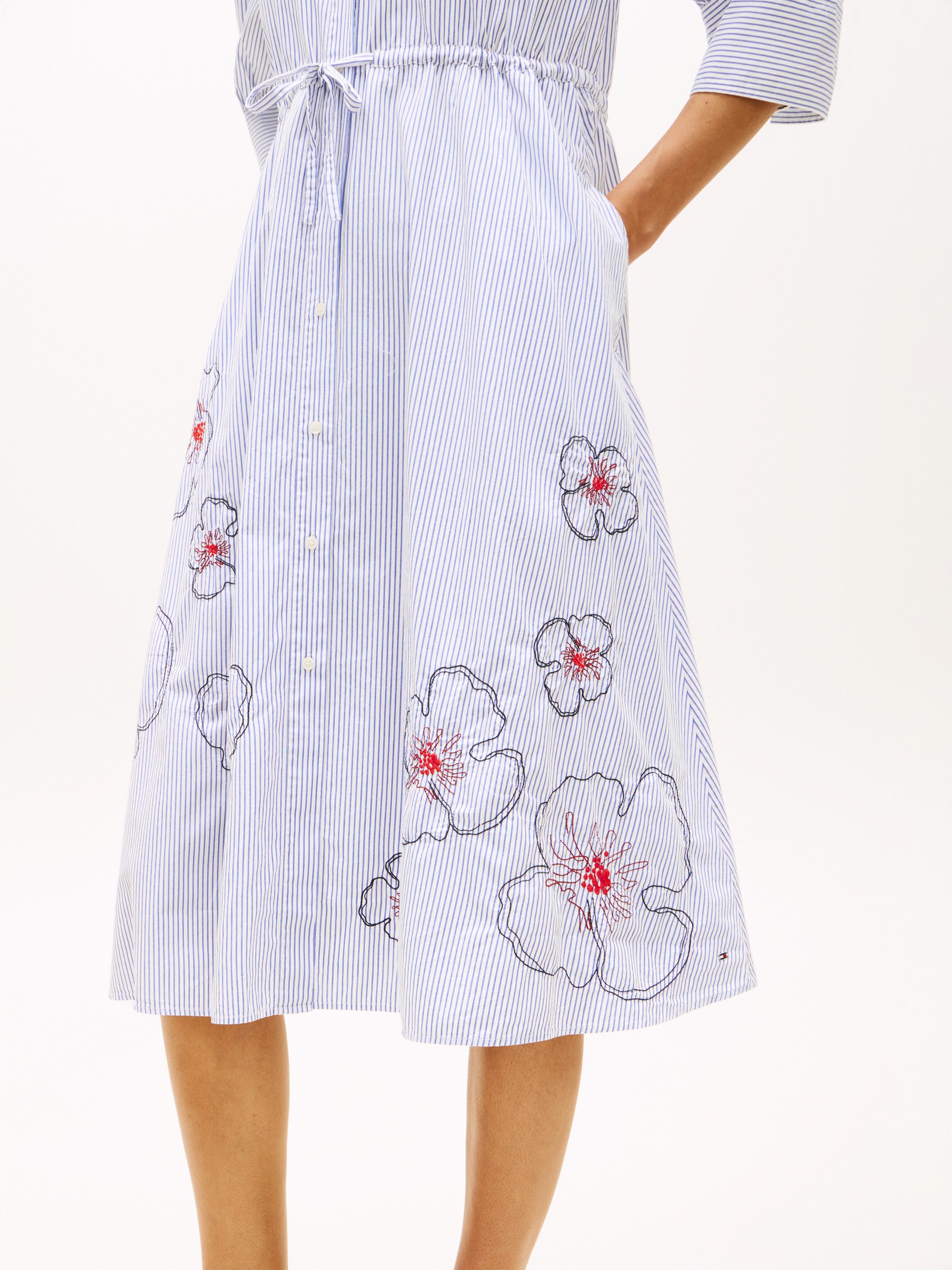 Tommy Hilfiger Hemdblusenkleid EMBROIDERED POPLIN SHIRT DRESS mit Spaghetti-Trägern zum Binden