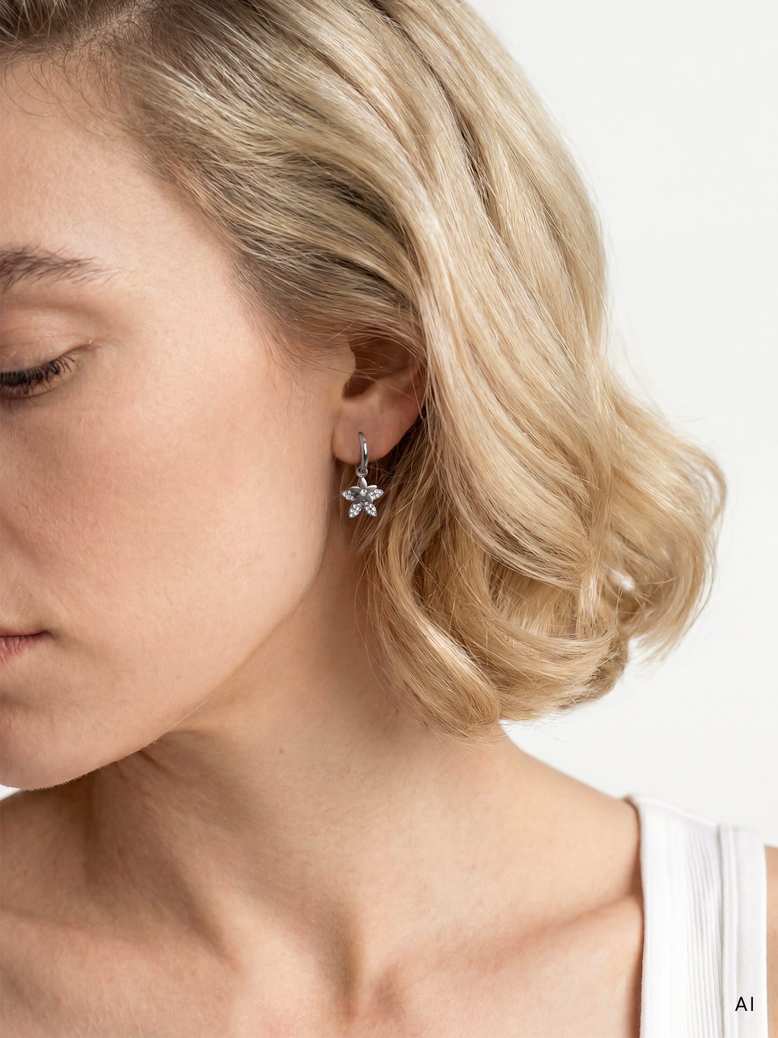 Tamaris Paar Ohrstecker The new Glitter Flower Edelstahl