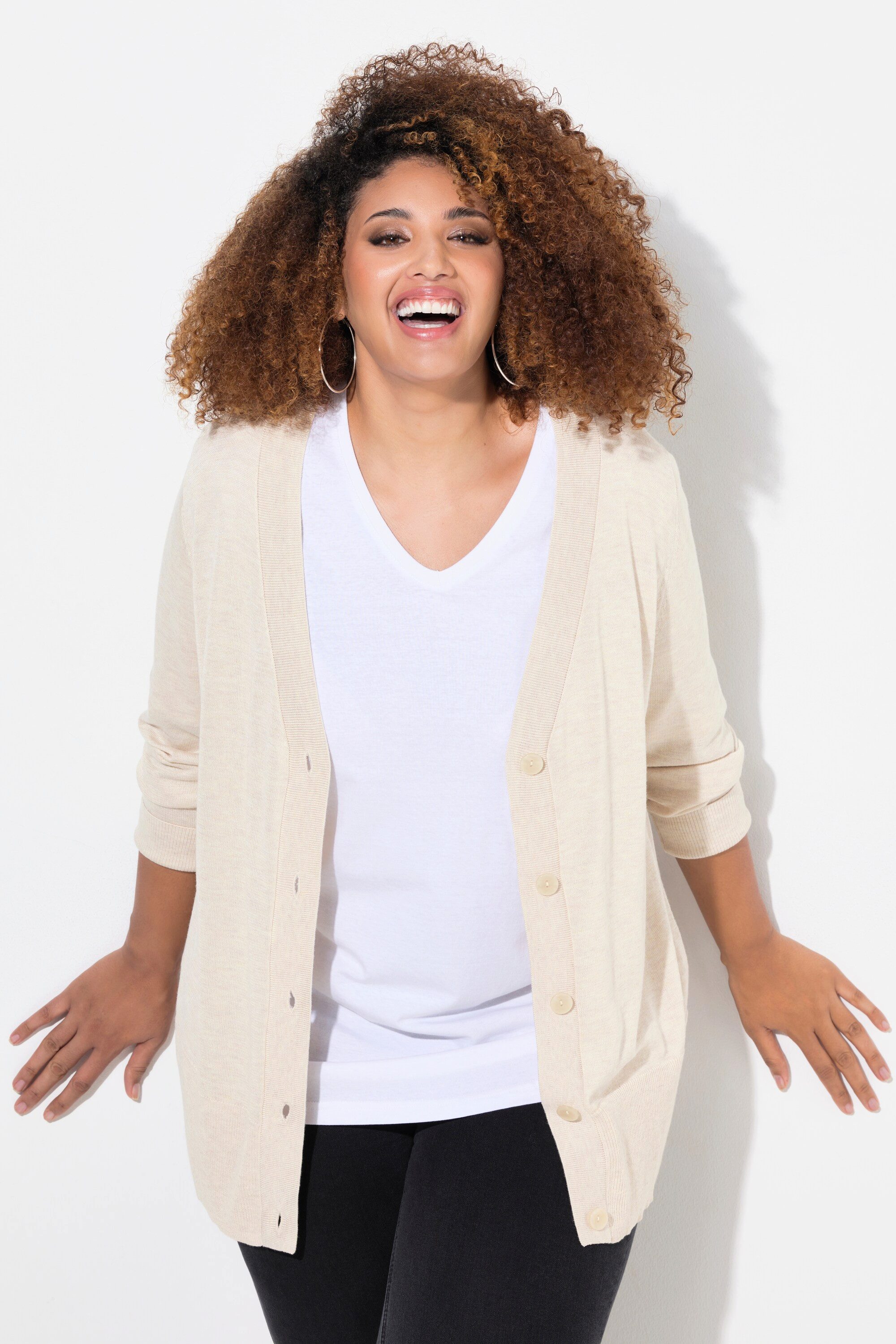 Ulla Popken Strickjacke Strickjacke V-Ausschnitt Knopfleiste Feinstrick Bestseller – Bild 4 von 5