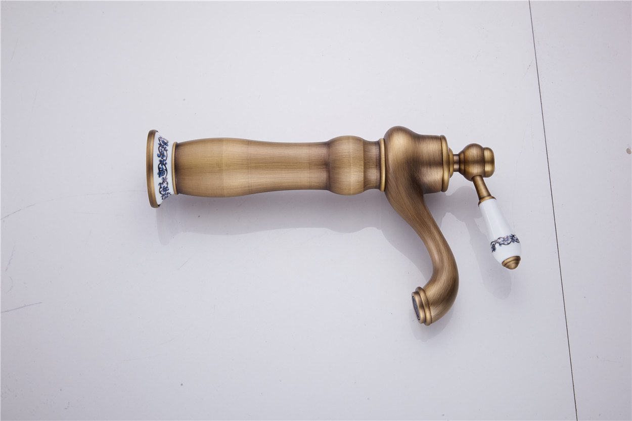 Kinaree Badarmatur Retro Wasserhahn BAO LOC Messing, Keramik