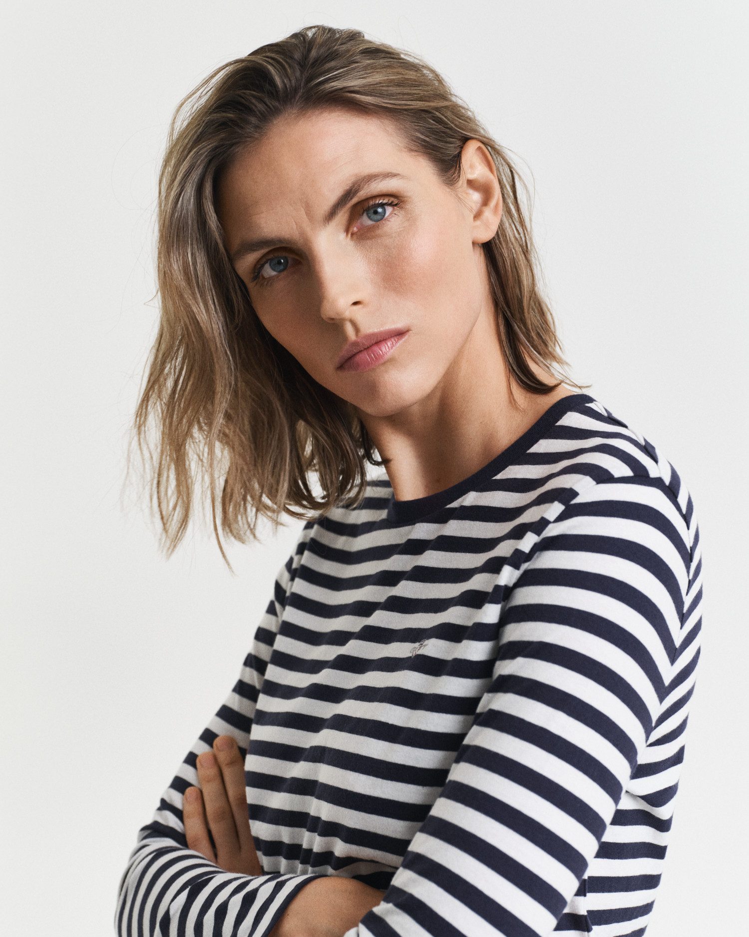 Gant Langarmshirt REGULAR STRIPED SHIELD Regular fit mit Rundhalsausschnitt
