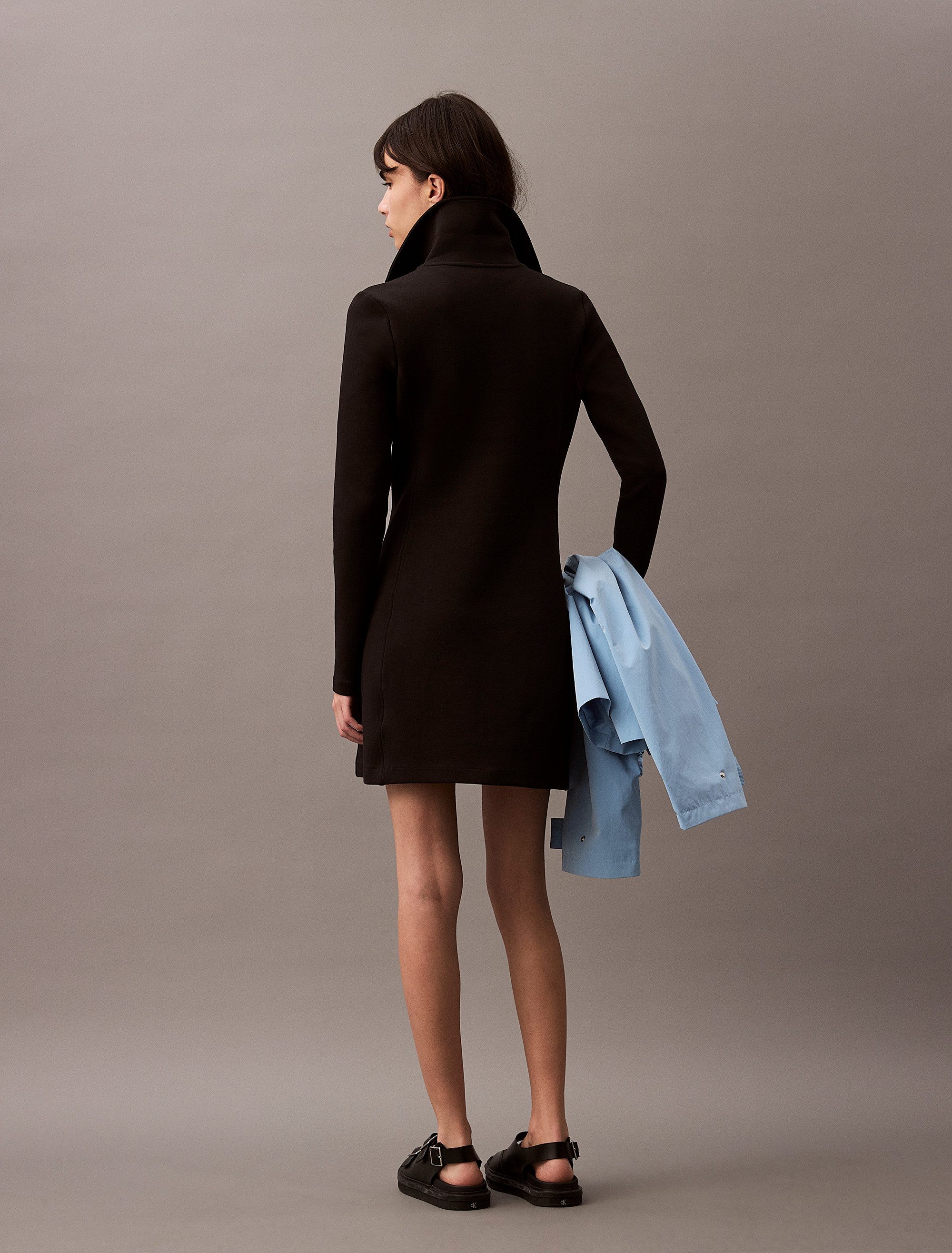 Calvin Klein Jeans Jerseykleid Kragen mit Reißverschluss, eng anliegendes, günstig online kaufen