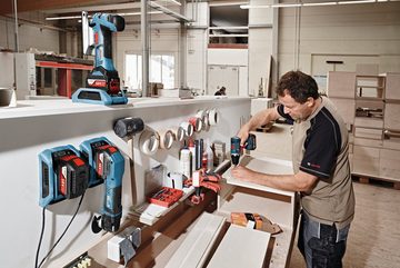 Bosch Professional Akku-Stichsäge GST 18V-LI S Pro, ohne Akku und Ladegerät